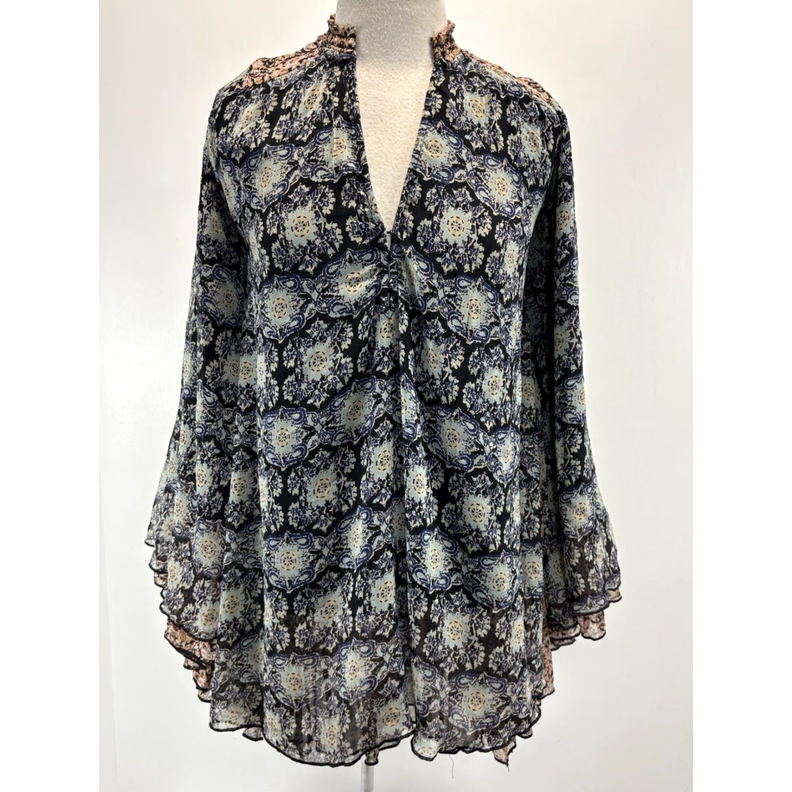 Free People Free People Dress Womens S Black Tunic Mini Boho Bell Sleeves NWT Size S / US 4 / IT 40 - 2 Thumbnail