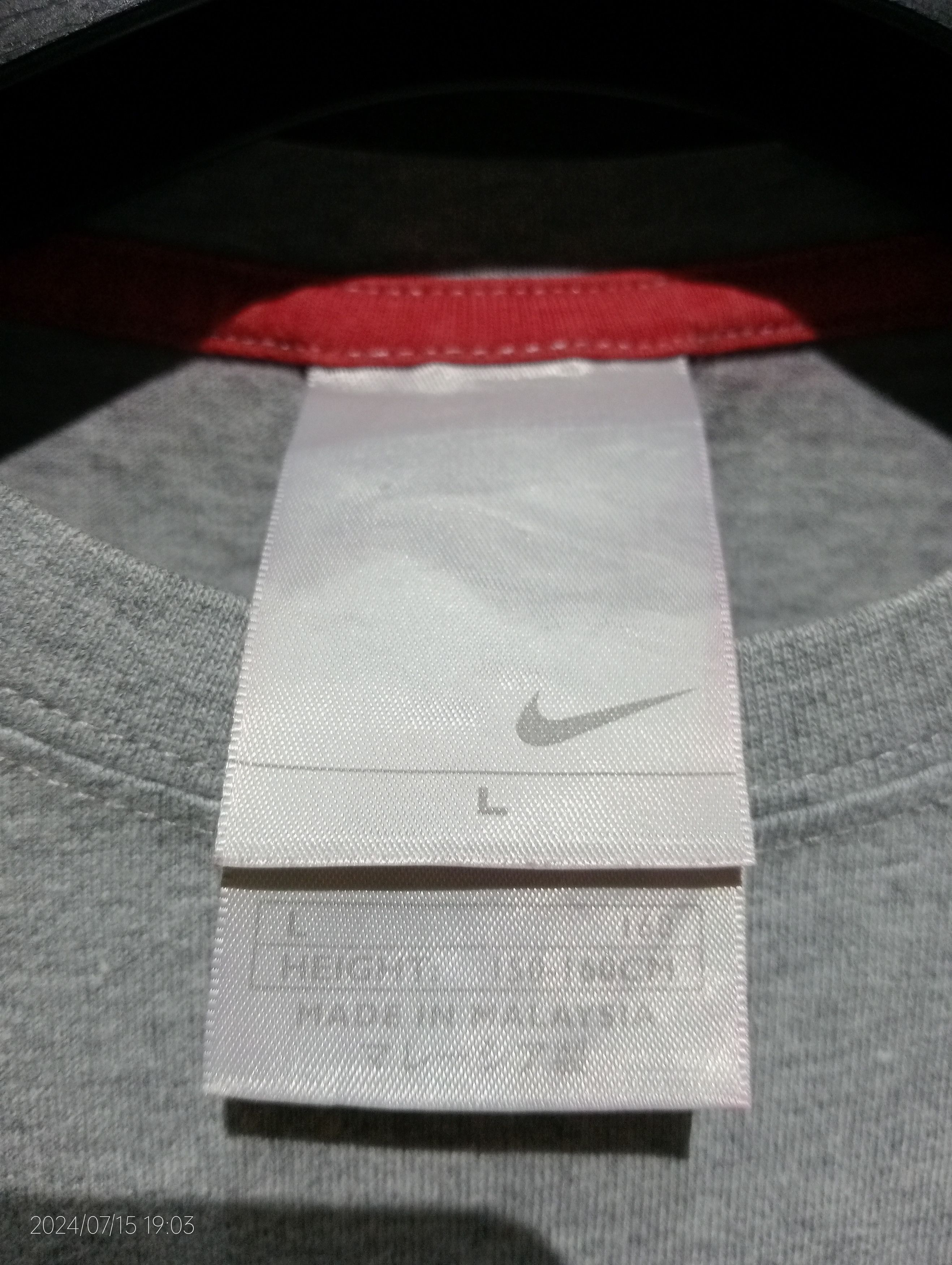 Nike Vintage Y2K Nike Air Long Sleeve Tshirt Size US L / EU 52-54 / 3 - 4 Thumbnail