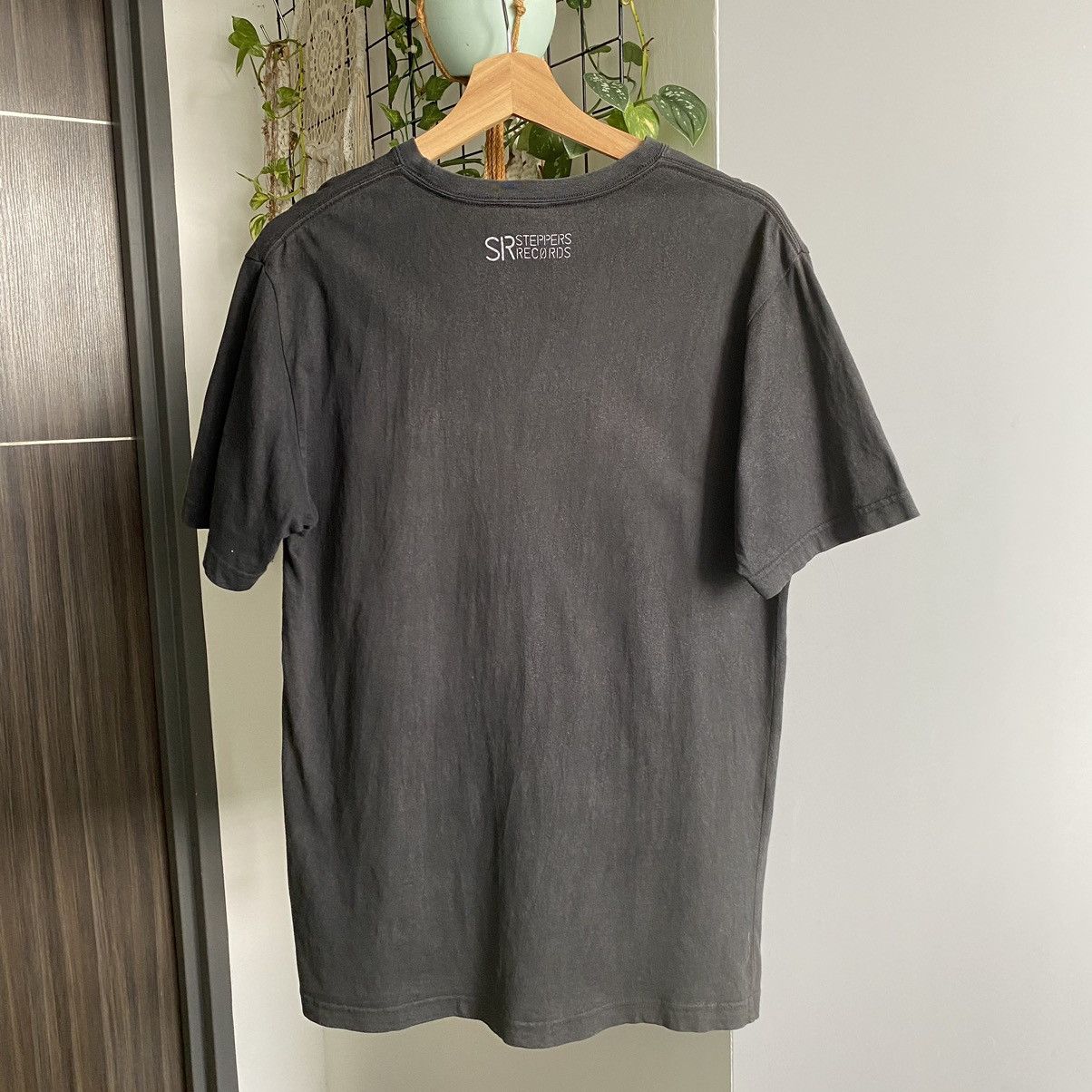 Fragment Design Thrashed Faded Steppers Records Fragment Design ERD GRUNGE T Size US L / EU 52-54 / 3 - 4 Thumbnail