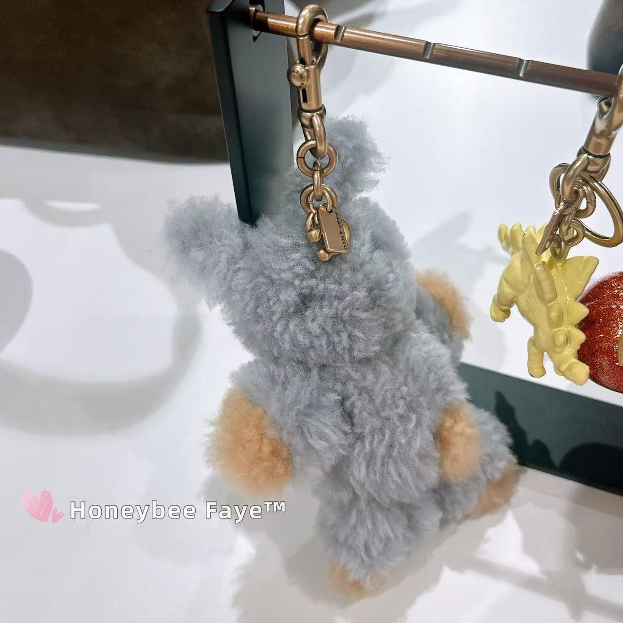 Coach Fuzzy Bag Charm In Shearling CCR23 Size ONE SIZE - 5 Thumbnail