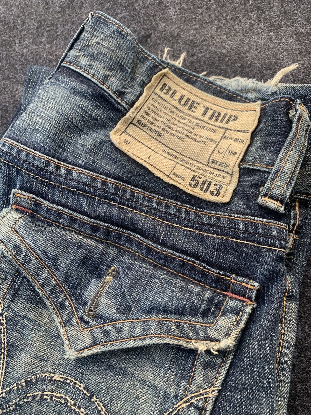 Edwin VINTAGE EDWIN 503 FADE BLUE. Size US 32 / EU 48 - 12 Thumbnail