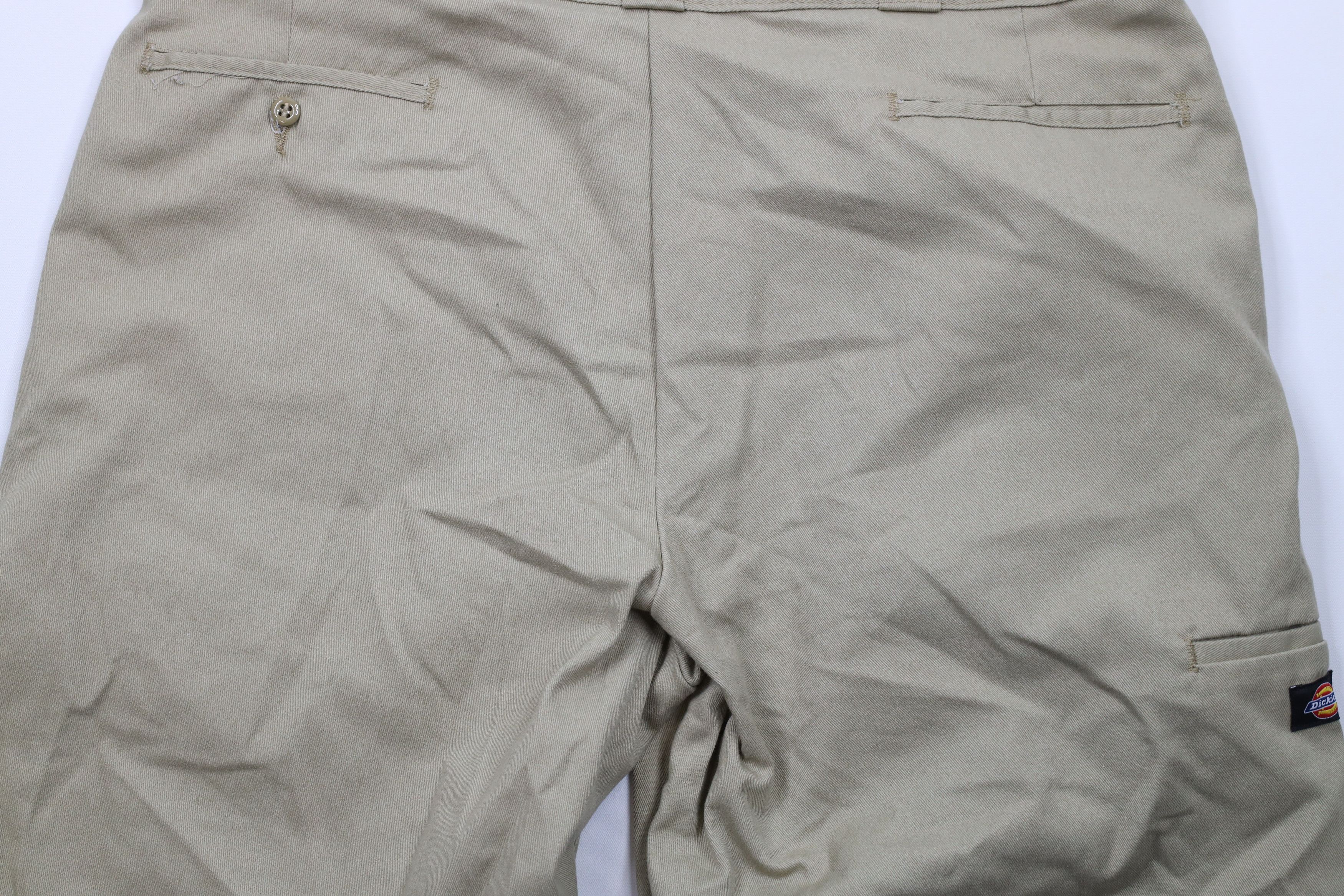 Dickies × Vintage Vintage Dickies Spell Out Workwear Mechanic Shorts Beige Size US 40 / EU 56 - 12 Thumbnail