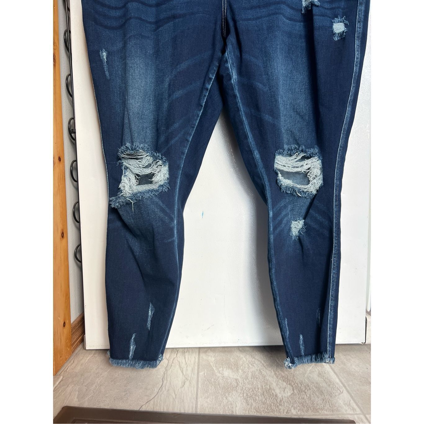 Other Kancan Distressed Skinny Jeans Woman’s 24 Plus Size Size 42" / US 20 - 2 Thumbnail