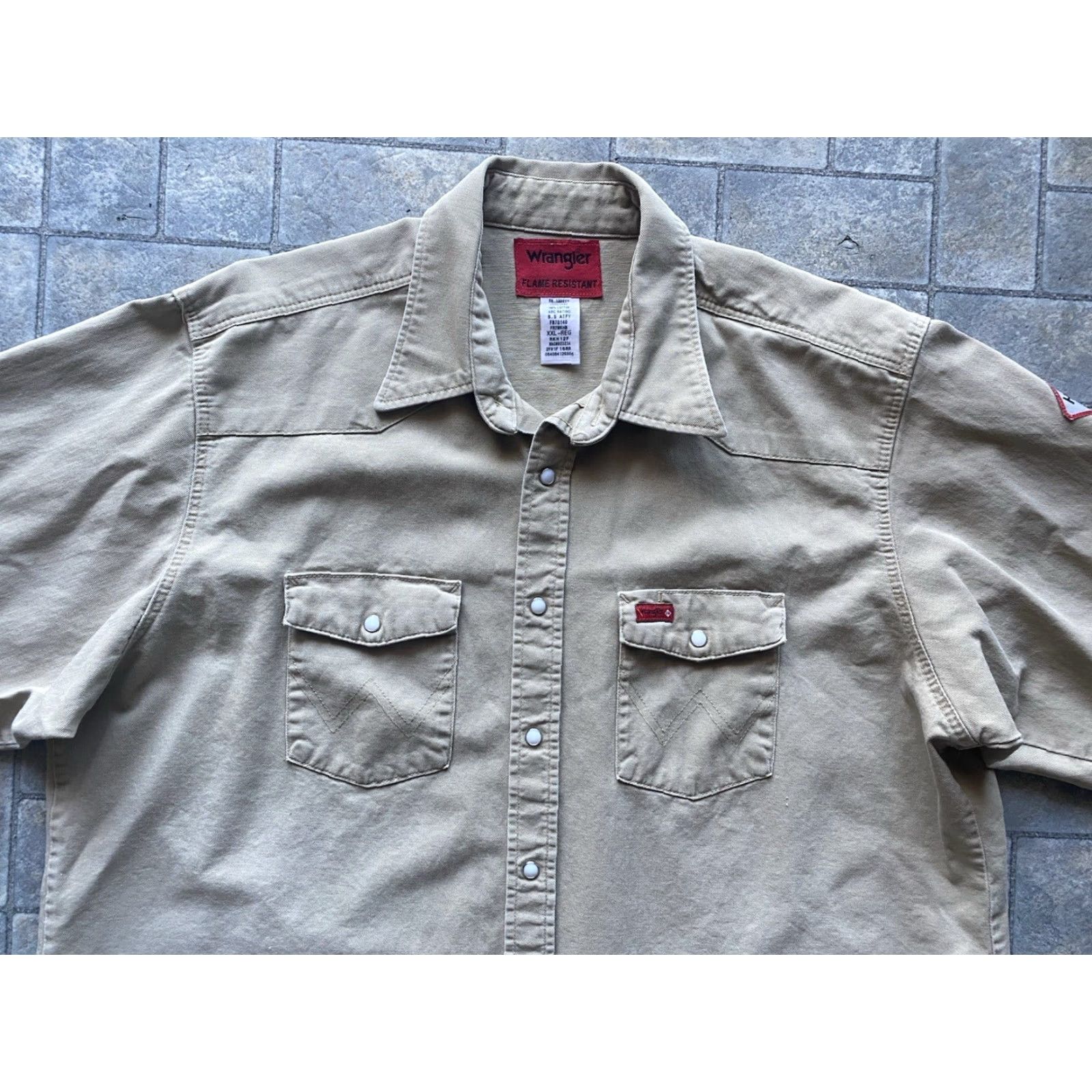 Wrangler Wrangler Shirt Men’s 2XL Beige Long Sleeve Flame Resistant Pearl Snap Button-Up HRC 2 Regular Size US XXL / EU 58 / 5 - 5 Thumbnail
