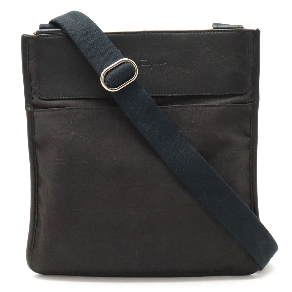 Salvatore Ferragamo Salvatore Ferragamo Salvatore Ferragamo Nylon Canvas/Leather Gancini Shoulder Bag AU-21/4933 Canvas Crossbody Bag AU-21/4933 in Very Good Condition Size ONE SIZE - 1 Thumbnail