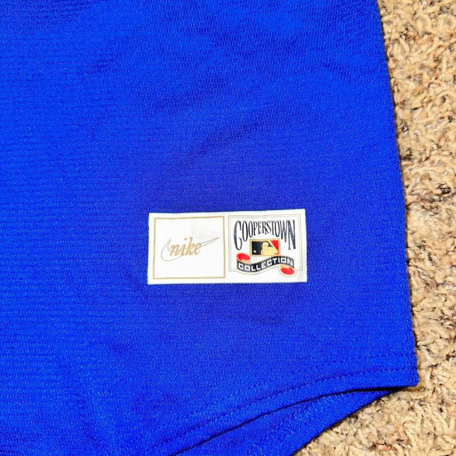Nike Men's Cubs Ryne Sandberg Nike Royal Road Cooperstown Collection Player Jersey Size US M / EU 48-50 / 2 - 2 Thumbnail