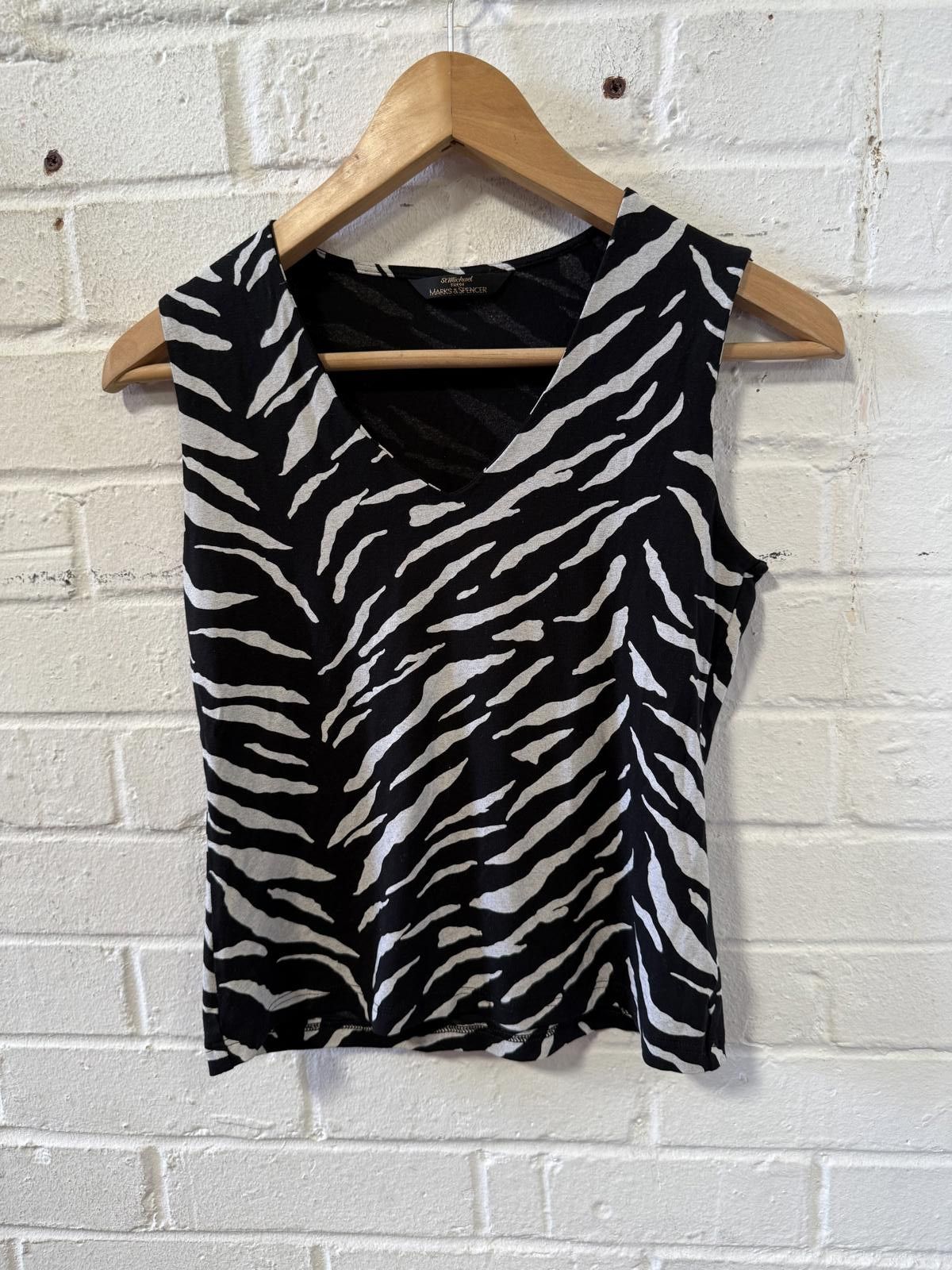 Marks & Spencer Stylish Black and White Zebra Print Top - Marks & Spencer Size M / US 6-8 / IT 42-44 - 2 Thumbnail