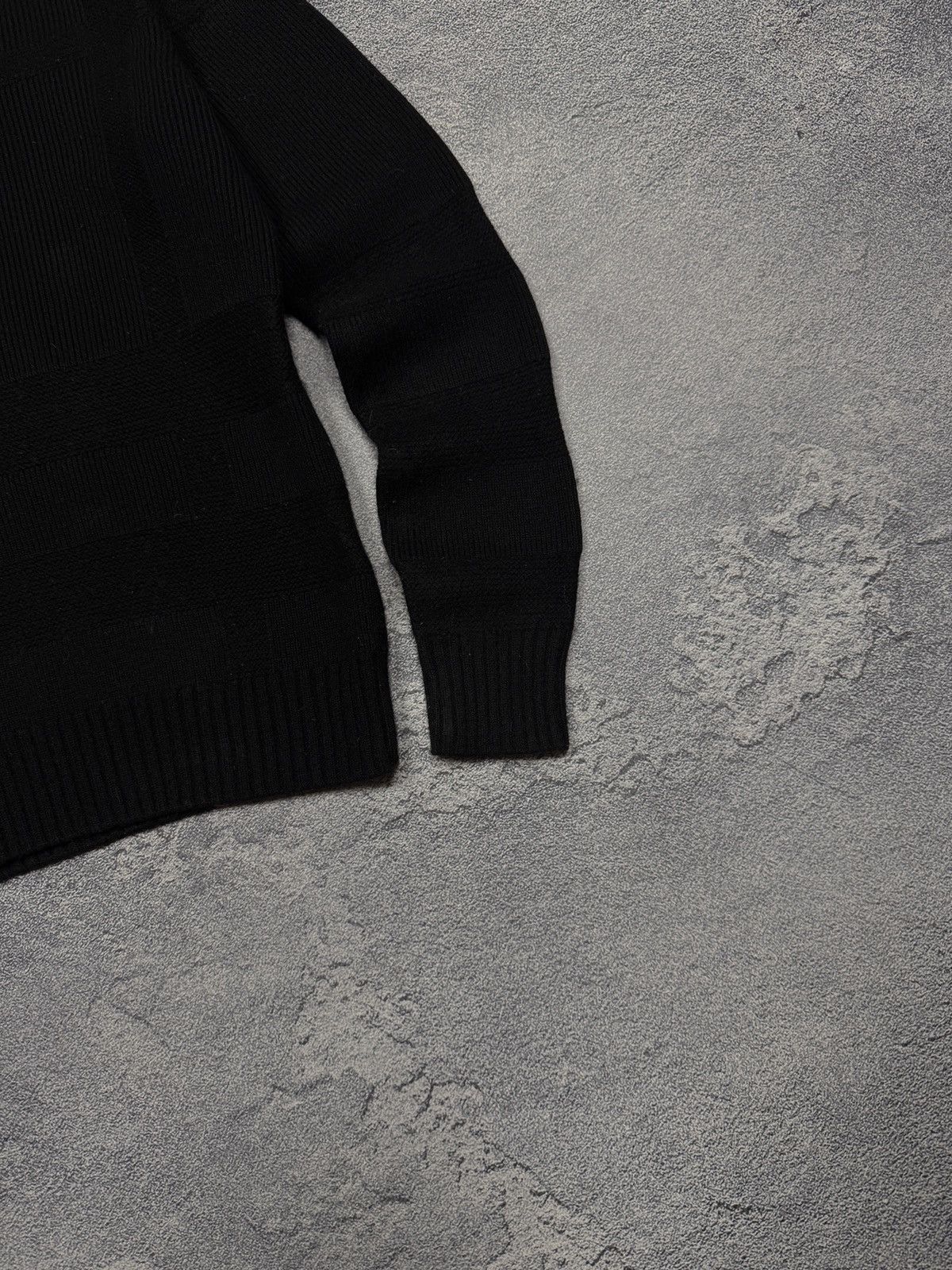 Burberry Burberry Cashmere + Wool Black Sweater Size XS / US 0-2 / IT 36-38 - 3 Thumbnail