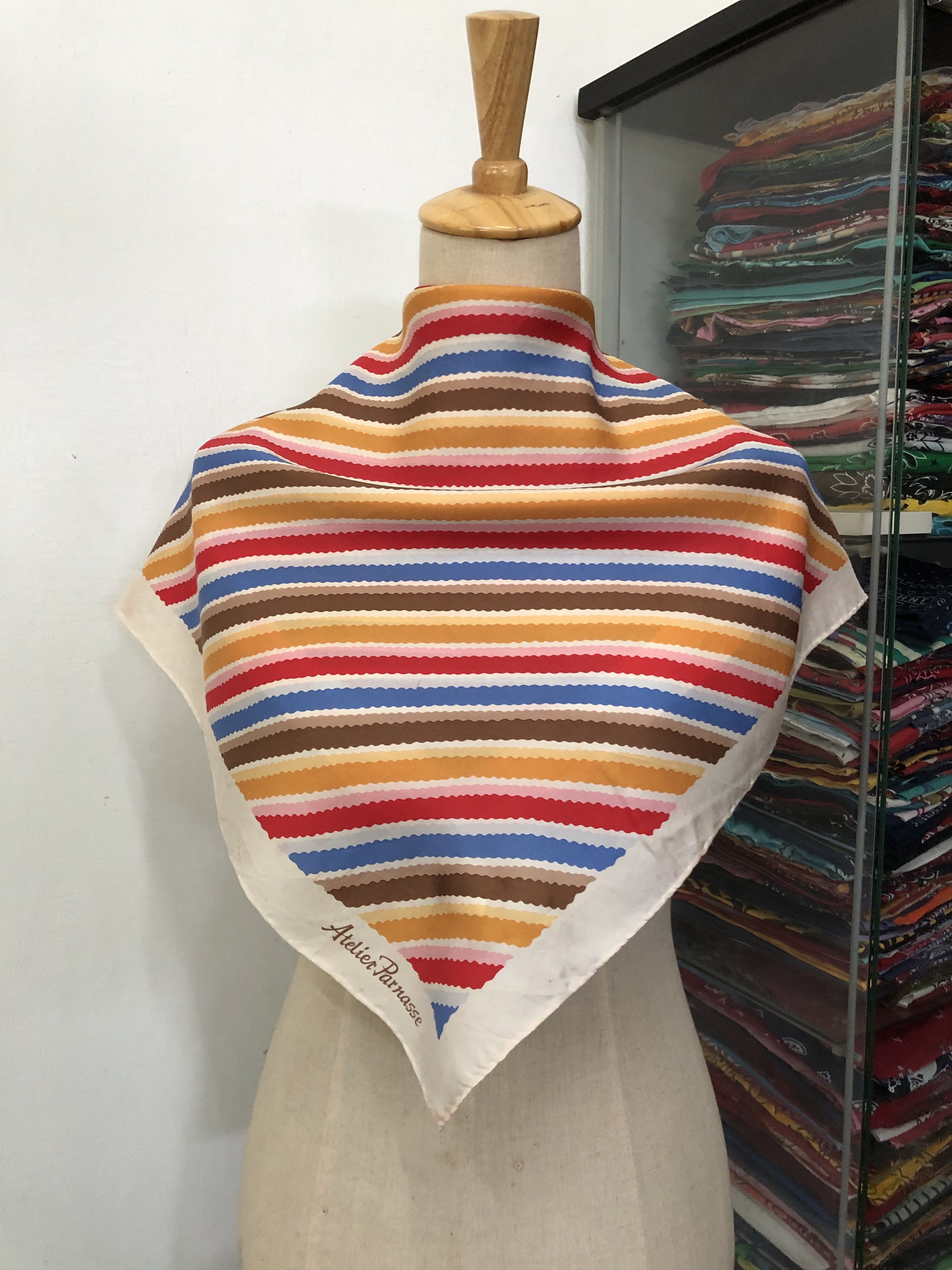 Vintage Vintage Atelier Parnasse Silk Scarf Size ONE SIZE - 1 Thumbnail