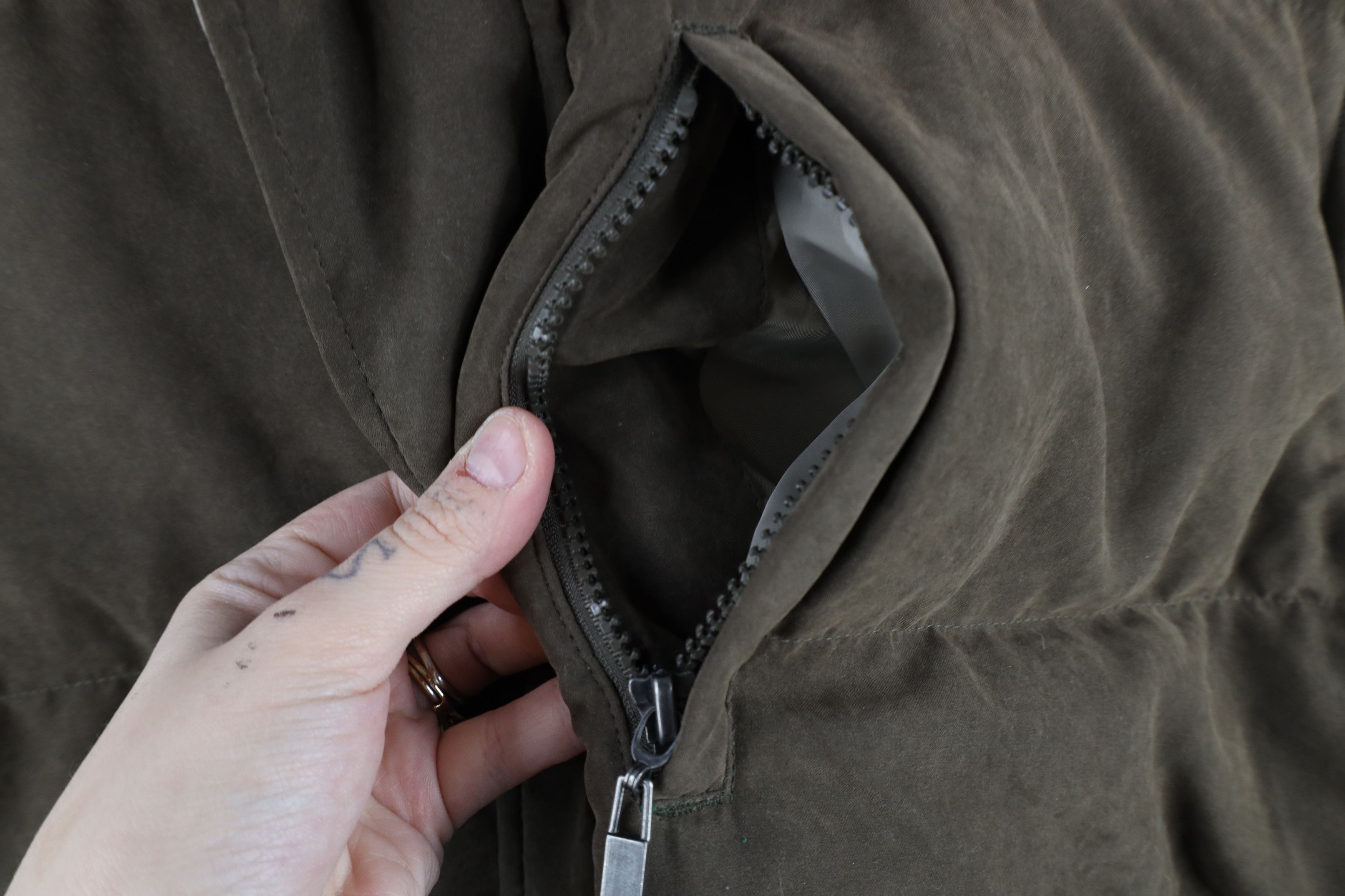 Vintage Vintage Y2K Streetwear Full Zip Puffer Vest Jacket Brown Size US XL / EU 56 / 4 - 6 Thumbnail