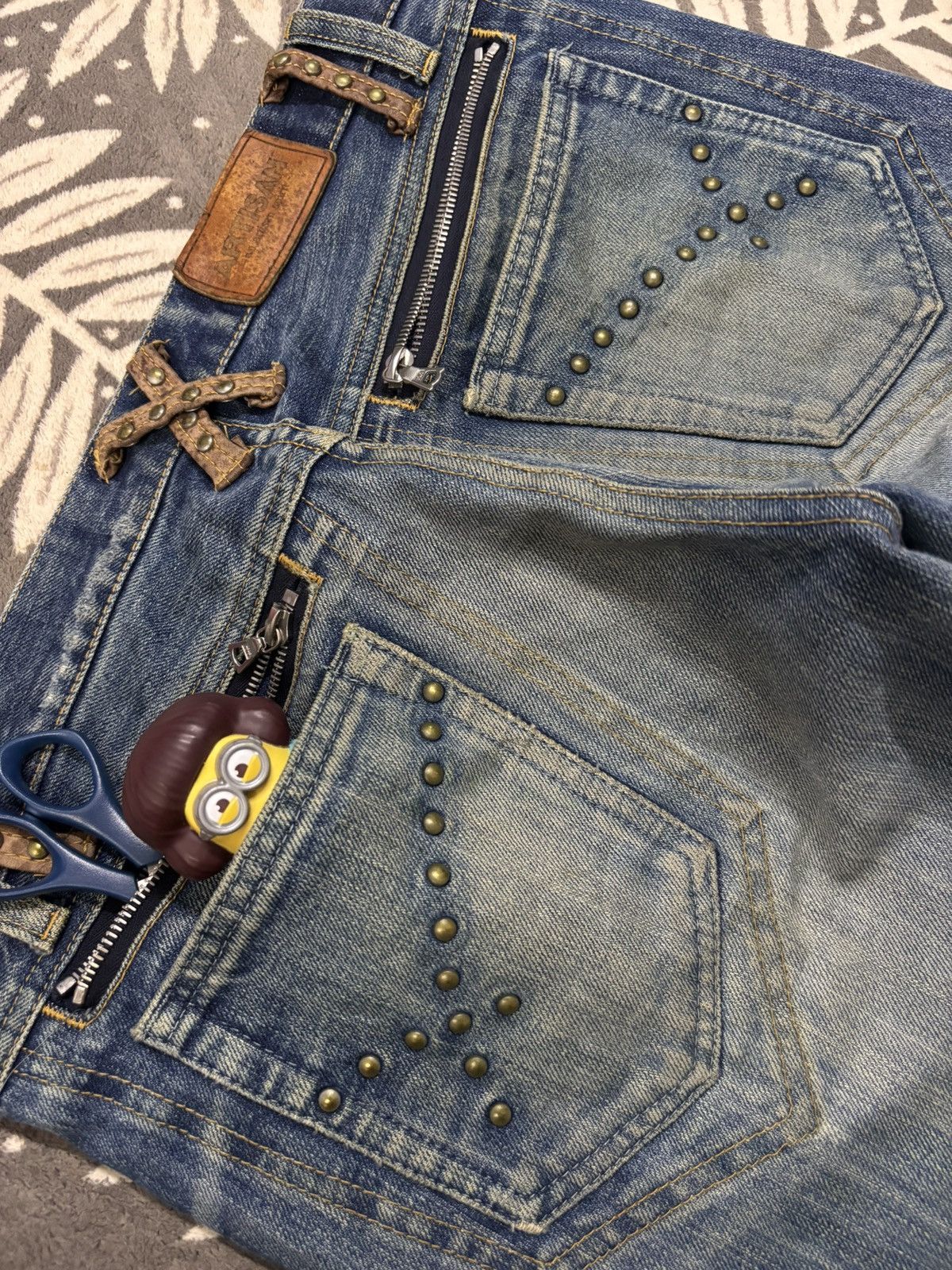 Studio D'Artisan Vintage Studio D’Artisan Studded Distressed Punk Jeans Size US 32 / EU 48 - 12 Thumbnail