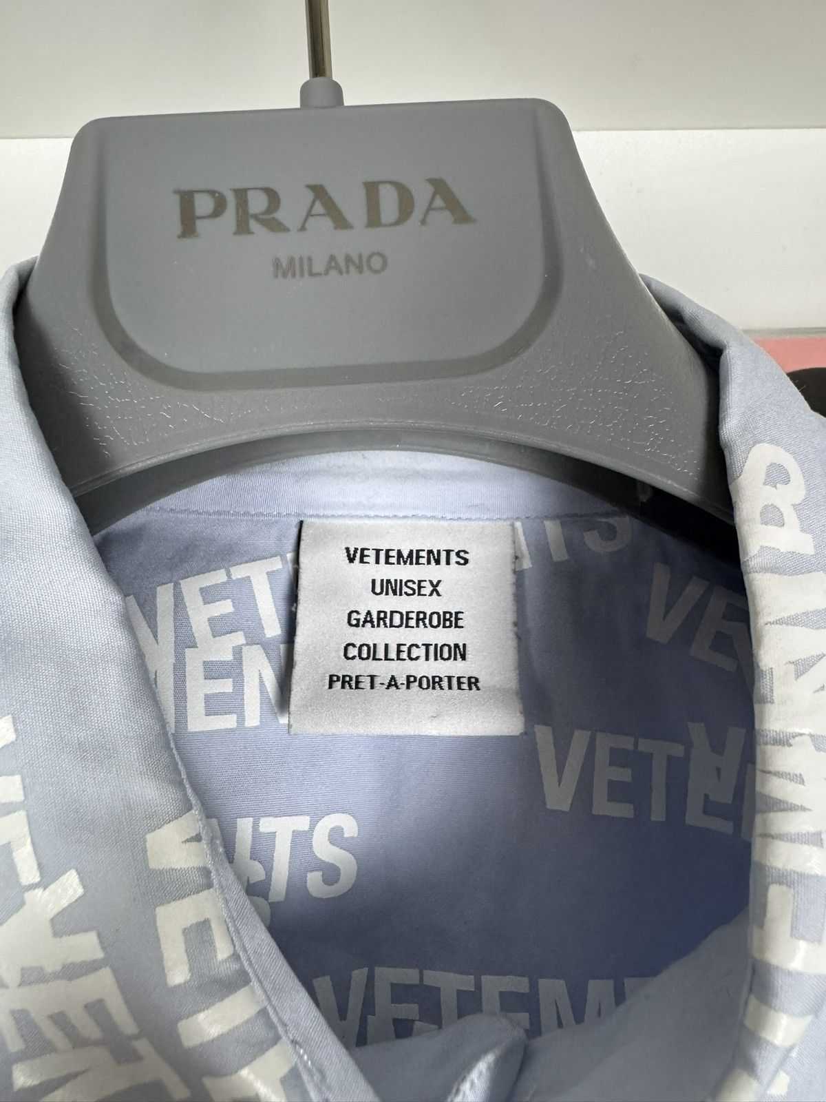 Vetements 835$ Vetements Oversized Stamped logo shirt streetwear hype Size US M / EU 48-50 / 2 - 3 Thumbnail