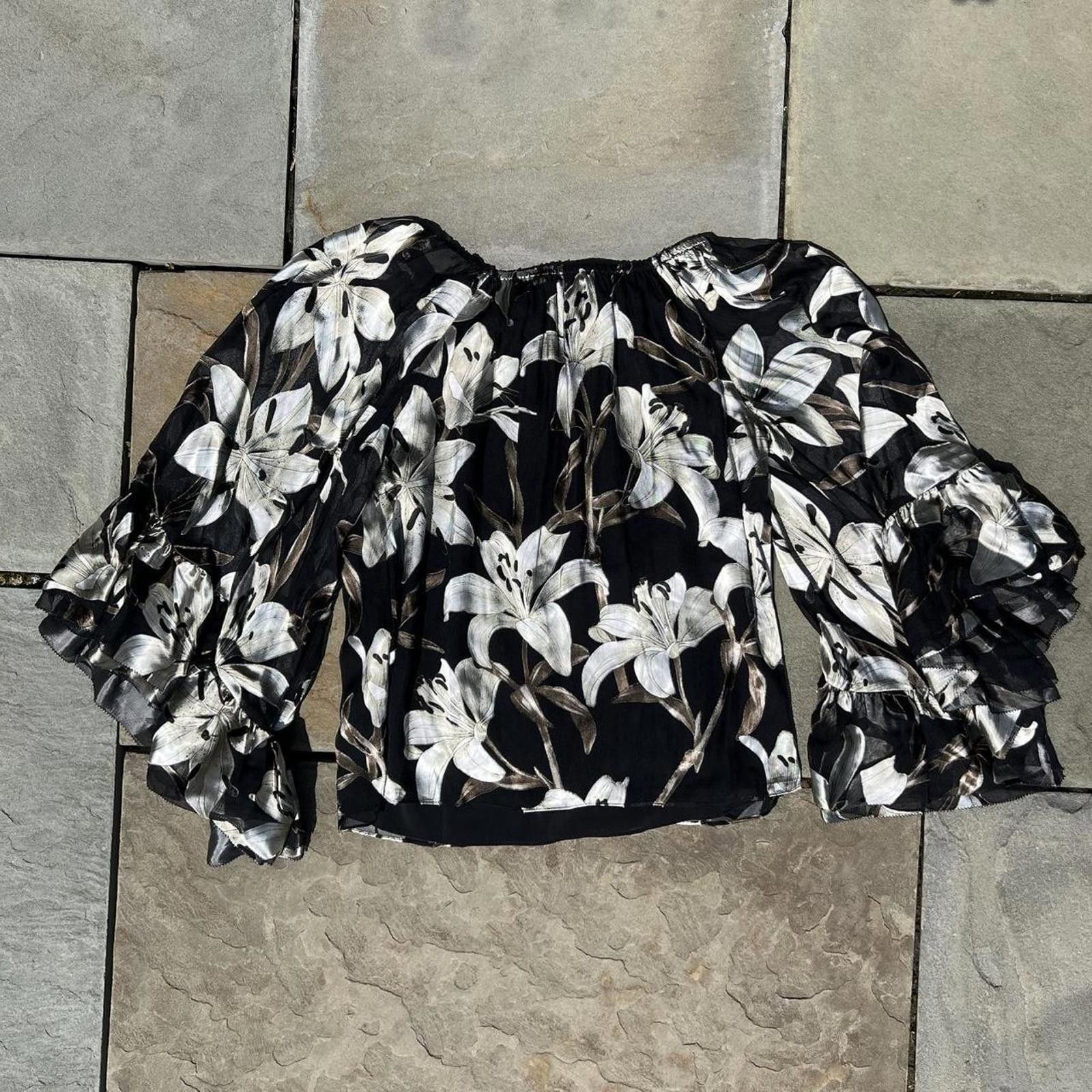 Alice + Olivia Alice + Olivia Silk Blend Ardelia Floral Off Shoulder Blouse Size XS / US 0-2 / IT 36-38 - 5 Thumbnail