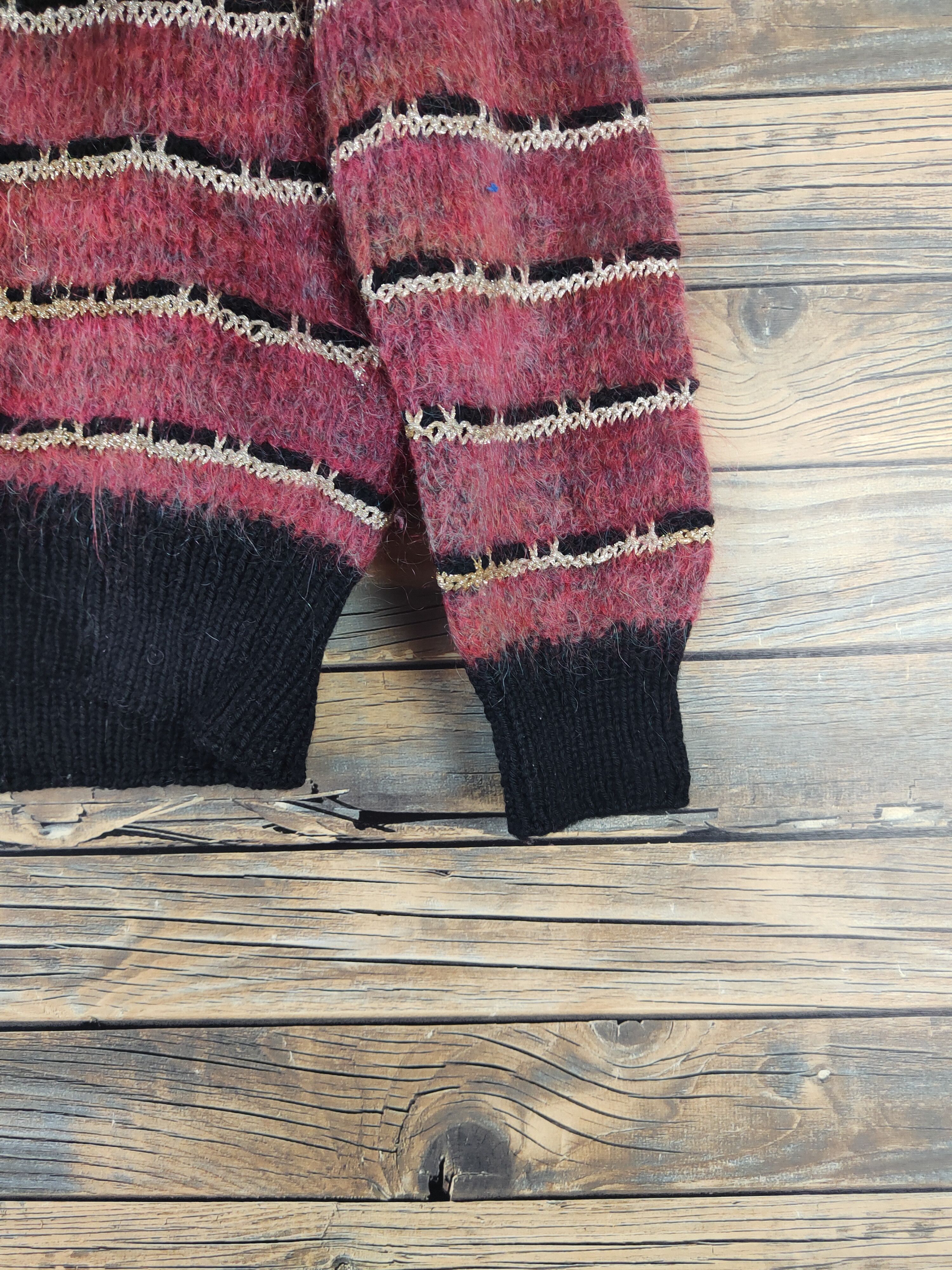 Aran Isles Knitwear Japanese Brand Red Wool Knitwear Crop Tops #W1769 Size S / US 4 / IT 40 - 6 Thumbnail