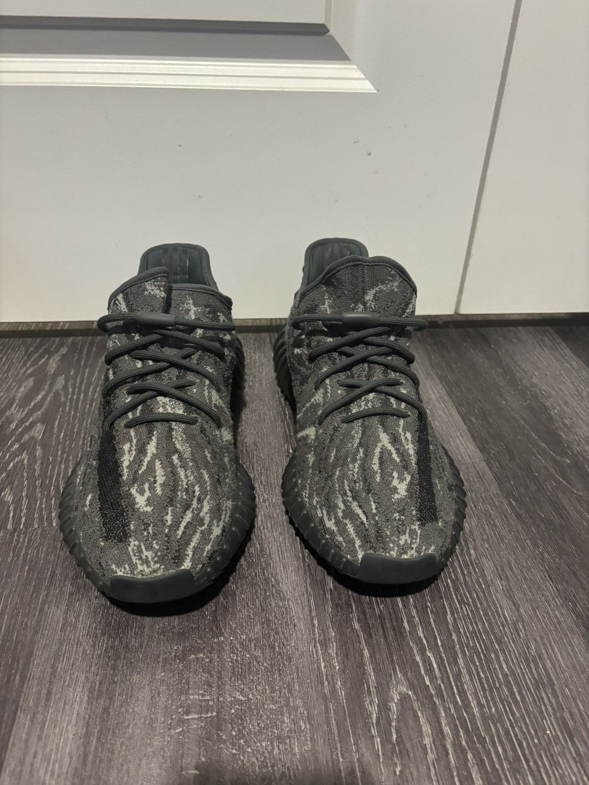 Yeezy Yeezy 350 Boost V2 Size US 10.5 / EU 43-44 - 1 Thumbnail