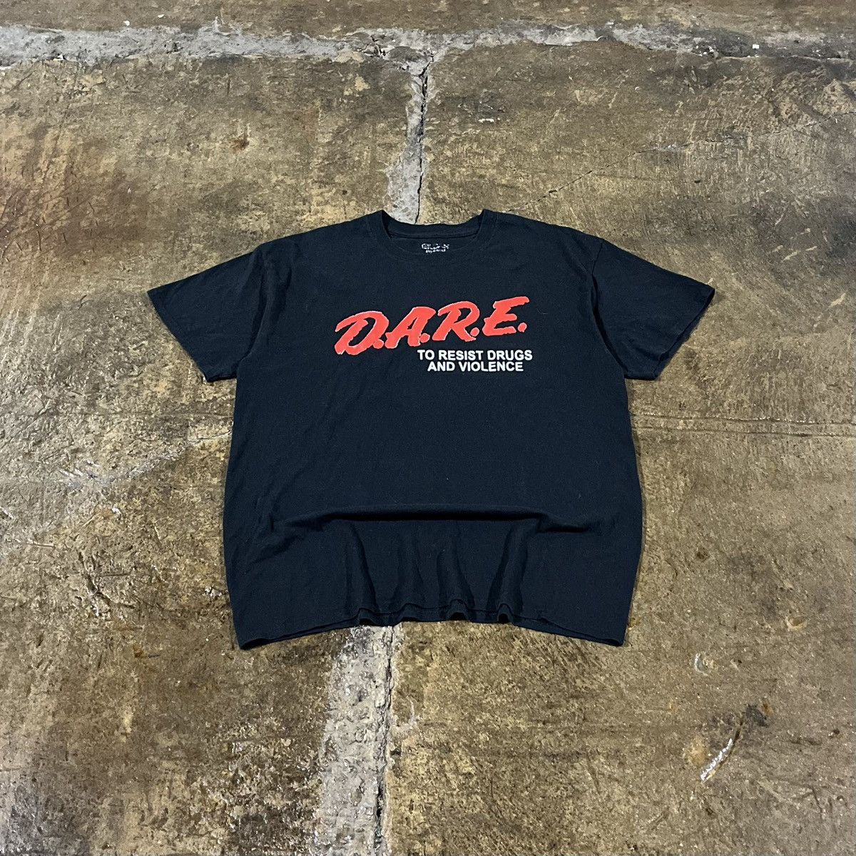D.A.R.E × Vintage DARE Vintage Y2K Crazy Logo Anti-Drug Tee Shirt Size Medium Size US M / EU 48-50 / 2 - 1 Thumbnail