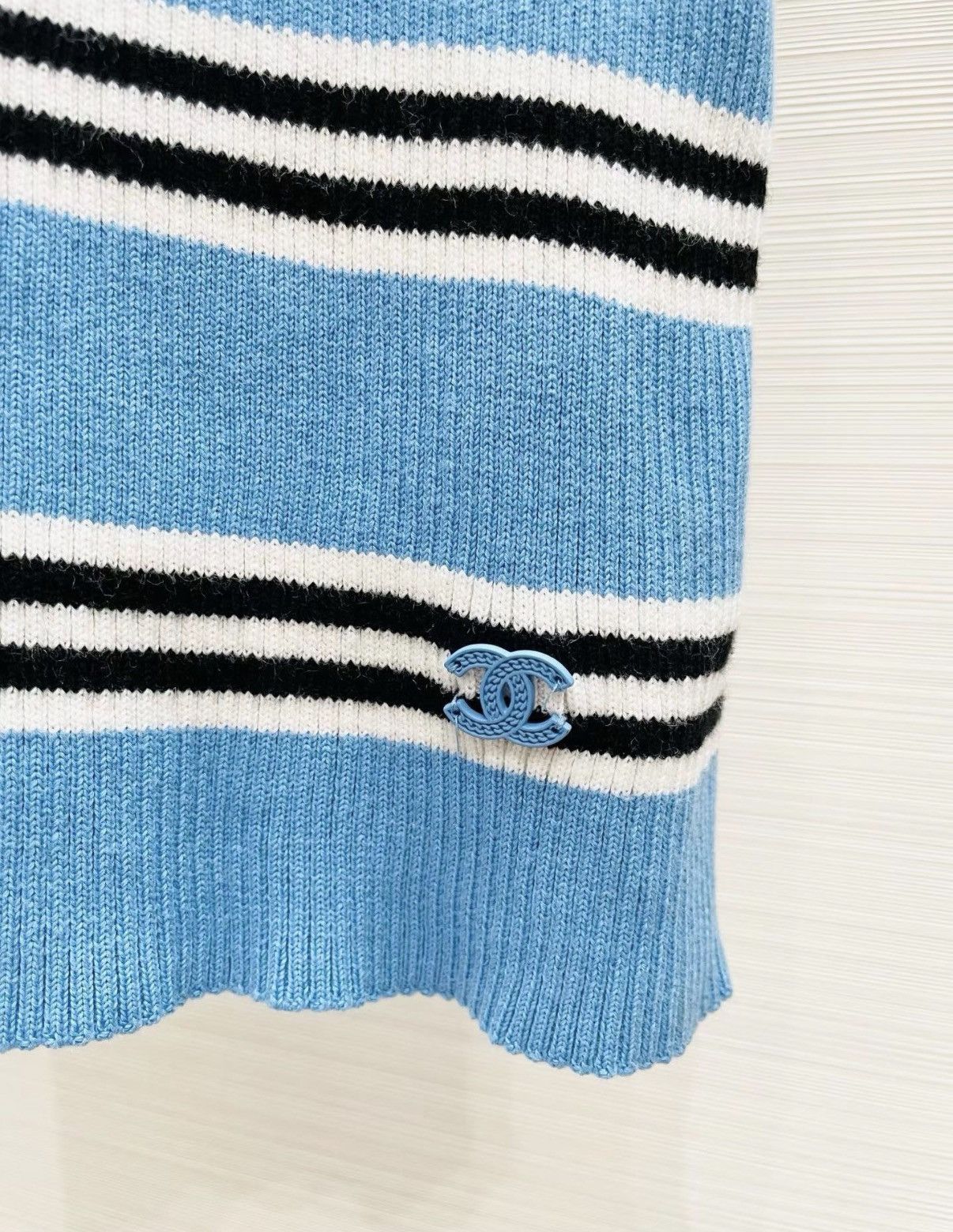 Chanel Chanel 24A Métiers d'Art Collection Striped Knit Vest J33 Size XS / US 0-2 / IT 36-38 - 3 Thumbnail