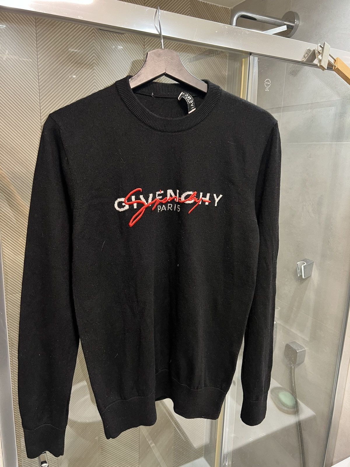 Givenchy Givenchy embroided logo wool knit Size US M / EU 48-50 / 2 - 1 Thumbnail
