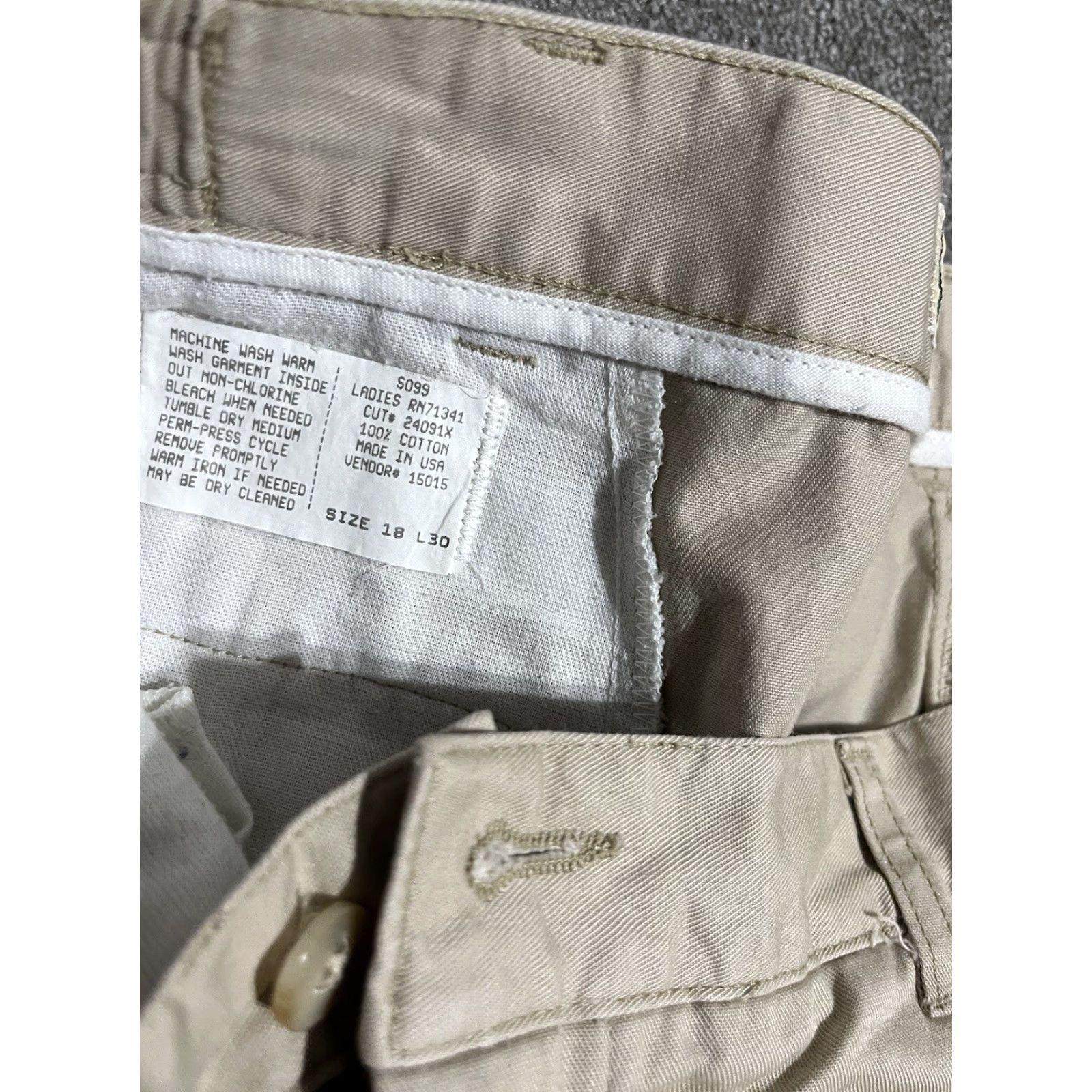 Vintage VINTAGE L.L. Bean Womens Pants Canvas Beige 18 Regular 30 Made In USA Chino Size 40" / US 18 - 6 Thumbnail