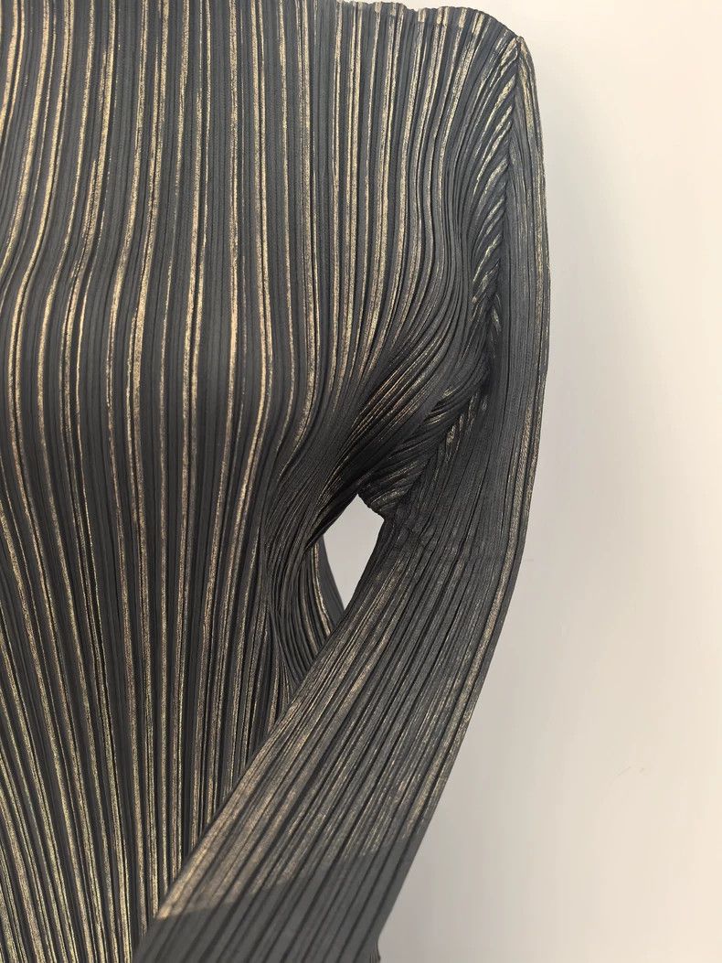 Issey Miyake issey miyake size:3 Black turtleneck top 2505-Nextarrow Size XXS / US 00 / IT 34 - 4 Thumbnail