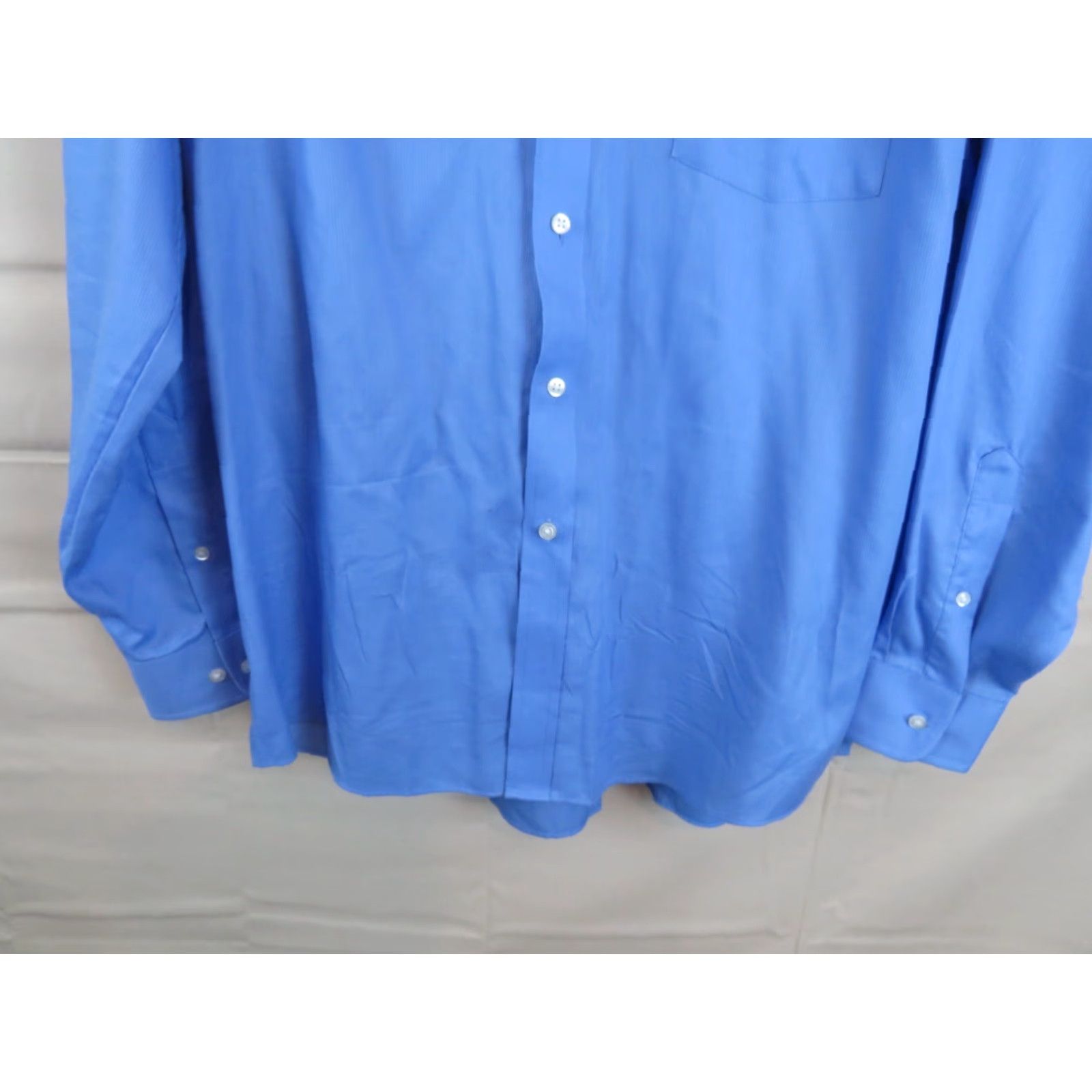 Van Heusen Van Heusen Button-Down Shirt Regular Fit Wrinkle Free 17 Multicolor Long Sleeve Mens Size US XL / EU 56 / 4 - 2 Thumbnail