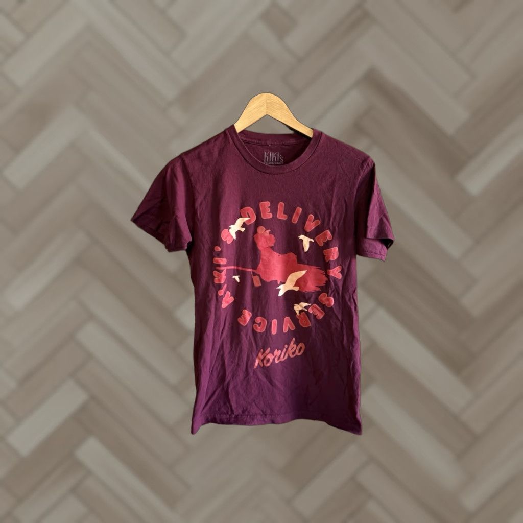 Vintage Kikis Delivery Service T-Shirt Red Short Sleeve Graphic Men MSize Size M Adult Medium Size US M / EU 48-50 / 2 - 1 Thumbnail