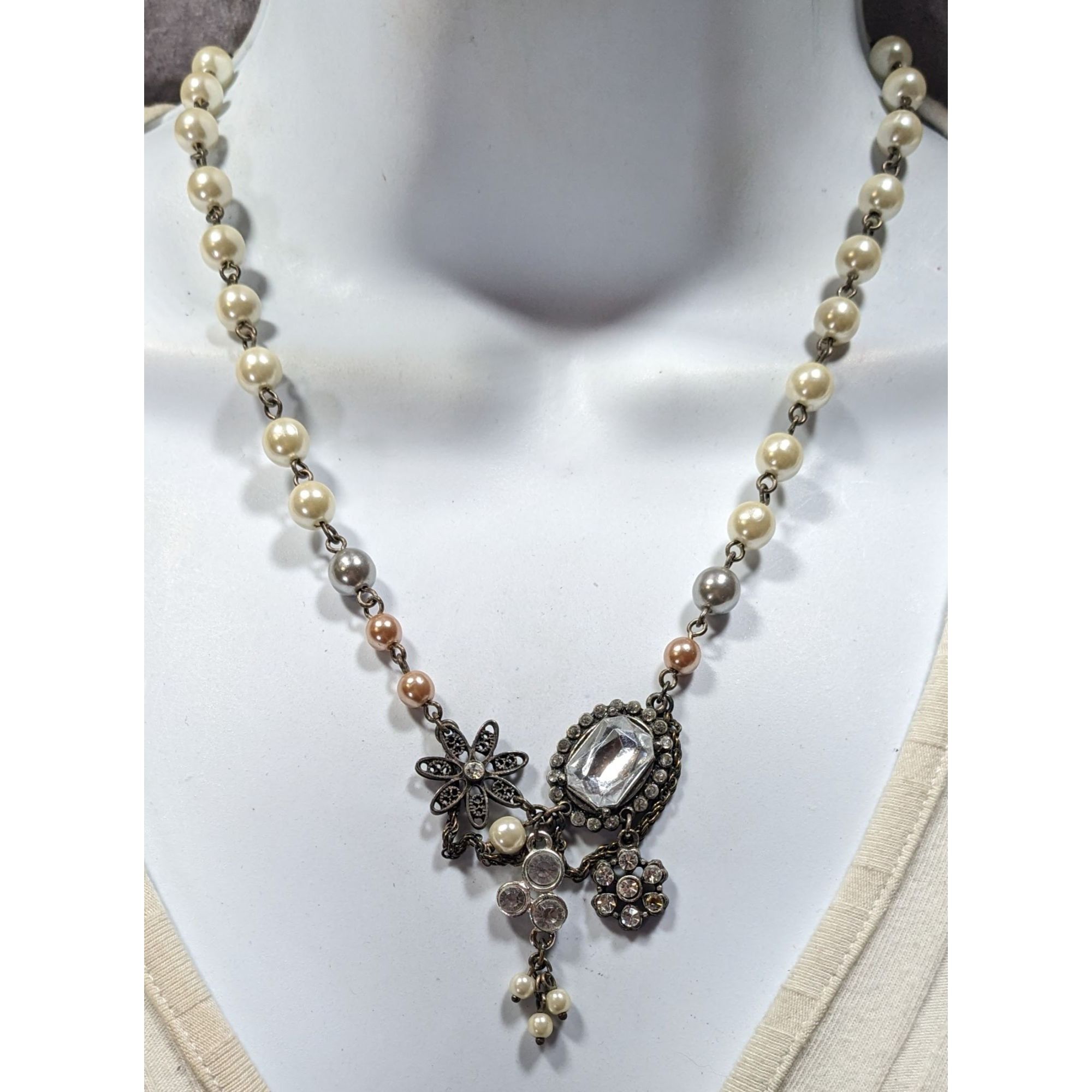 American Eagle Outfitters AEO Steampunk Faux Pearl Floral Gemmed Necklace Size ONE SIZE - 5 Thumbnail