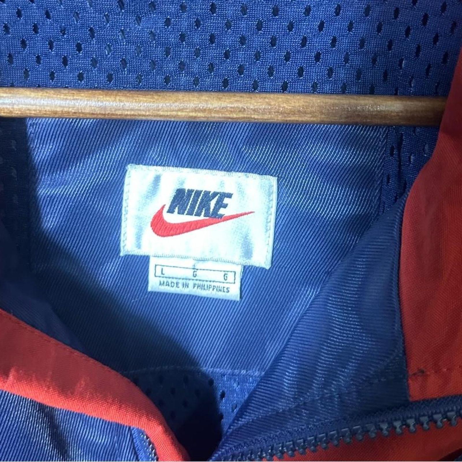 Nike Vintage 90s Nike Windbreaker Jacket Large Lightweight Coat Size US L / EU 52-54 / 3 - 4 Thumbnail