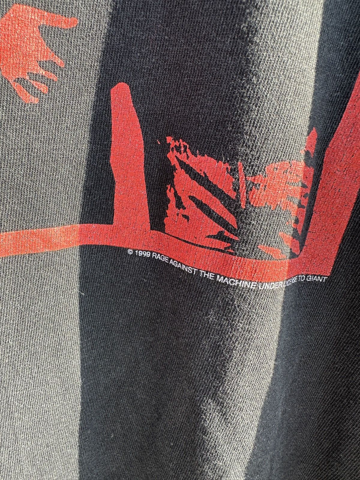Band Tees Vintage Rage against the machine ratm 1998 tee T-shirt Size US XL / EU 56 / 4 - 4 Thumbnail
