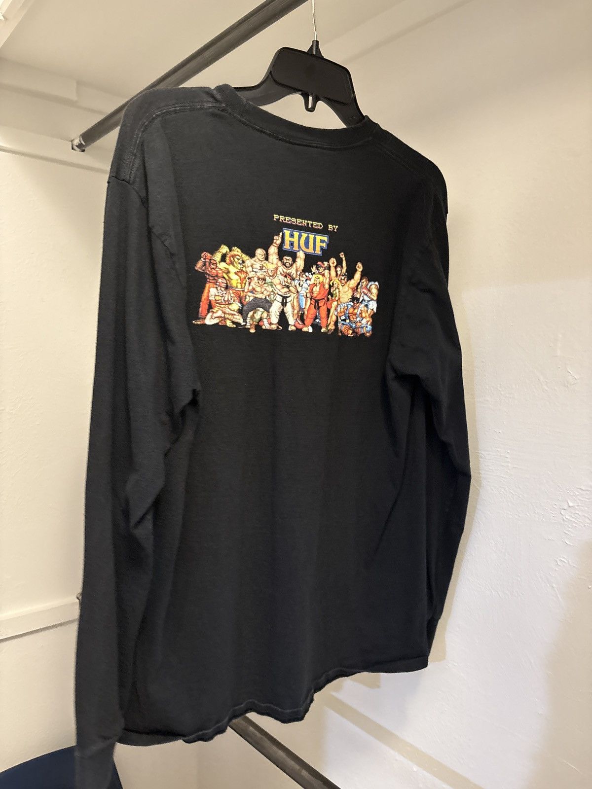 Huf × Street Fighter huf x street fighter black long sleeve Size US L / EU 52-54 / 3 - 1 Thumbnail
