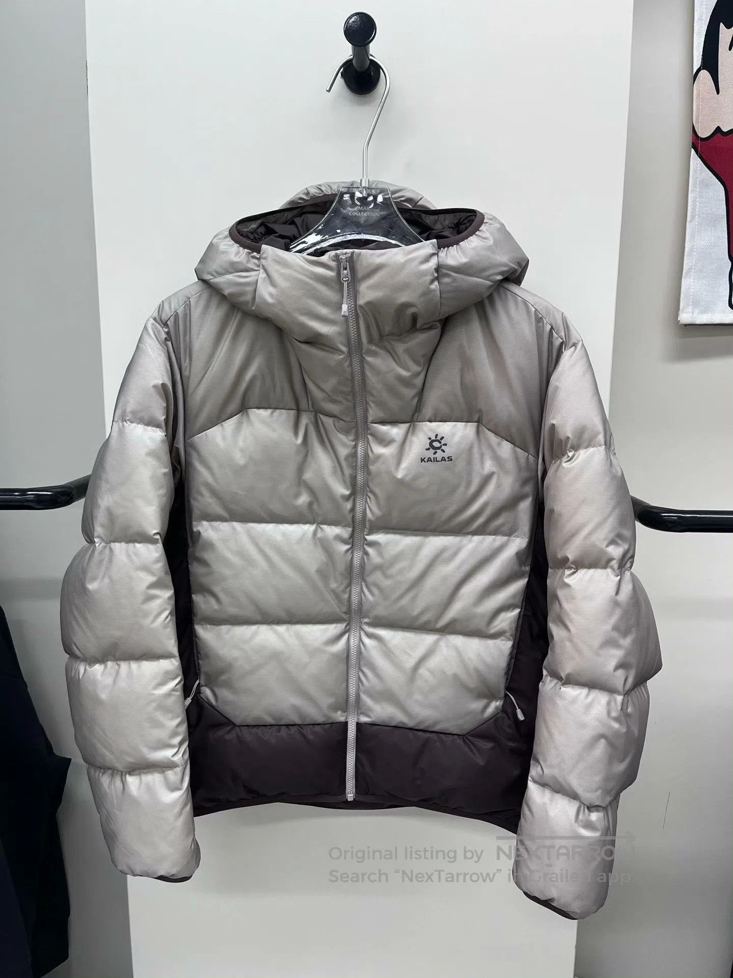 Other KAILAS Women's Silver Puffer Jacket. Size S / US 4 / IT 40 - 1 Thumbnail