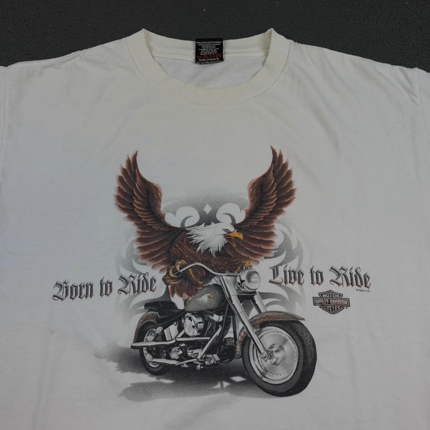 Harley Davidson VINTAGE Harley-Davidson Shirt Mens Large White Born To Ride Eagle Wyoming 2001 Size US L / EU 52-54 / 3 - 2 Thumbnail