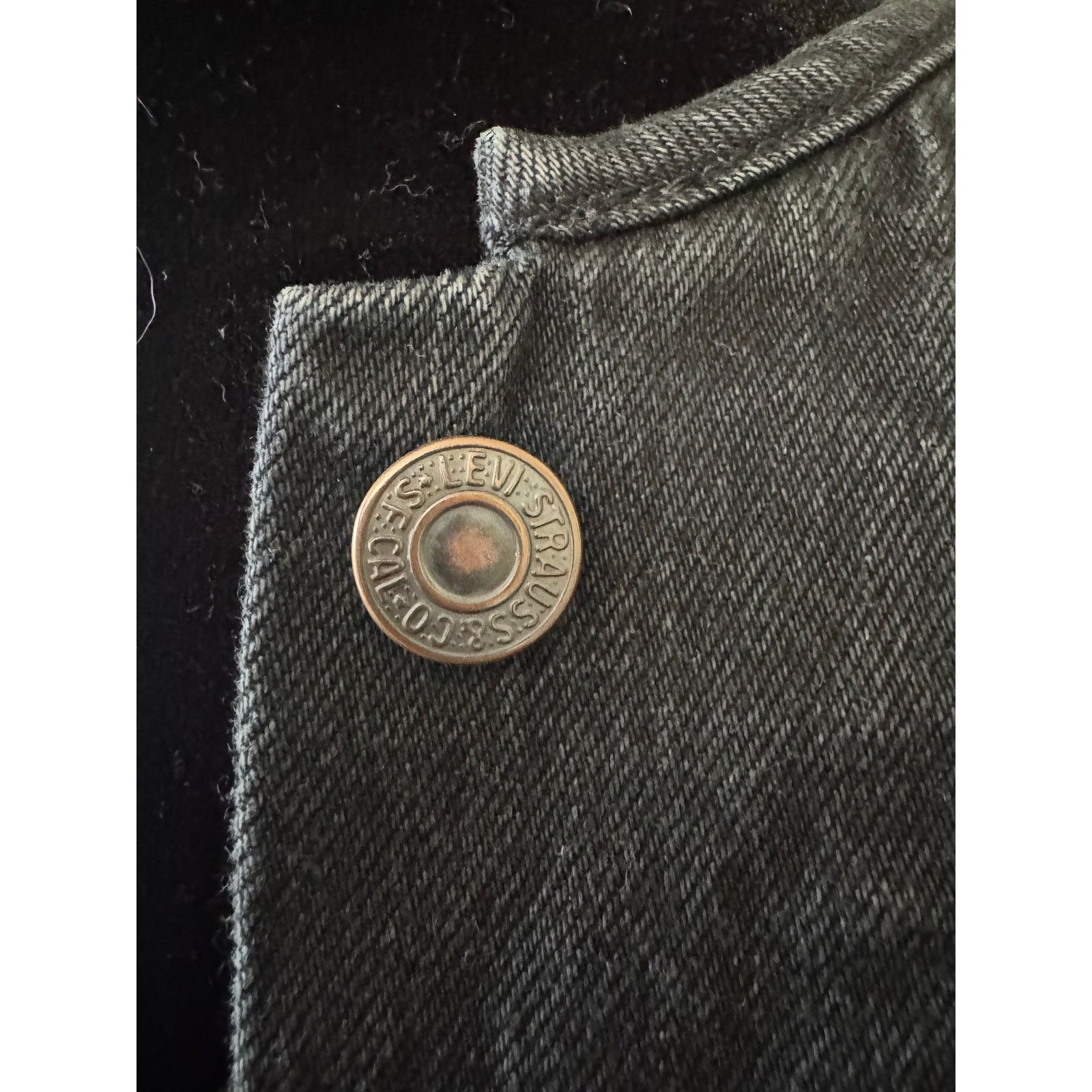 Levi's Levi’s Altered Trucker Black Cropped Denim Jacket Small Size S / US 4 / IT 40 - 10 Thumbnail