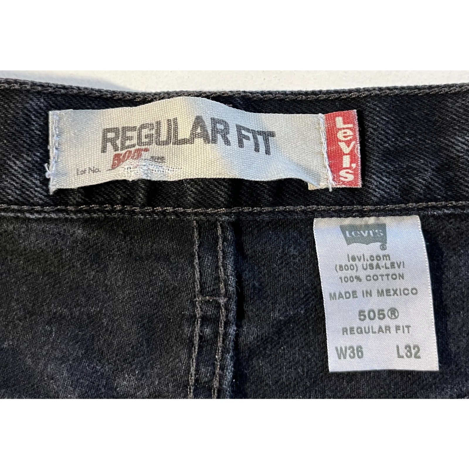 Levi's VINTAGE Levi's 505 Jeans Regular Fit Straight Night Black Mens 33x31 90s USA Denim Cotton Belt Loops Zip Size US 33 - 7 Thumbnail