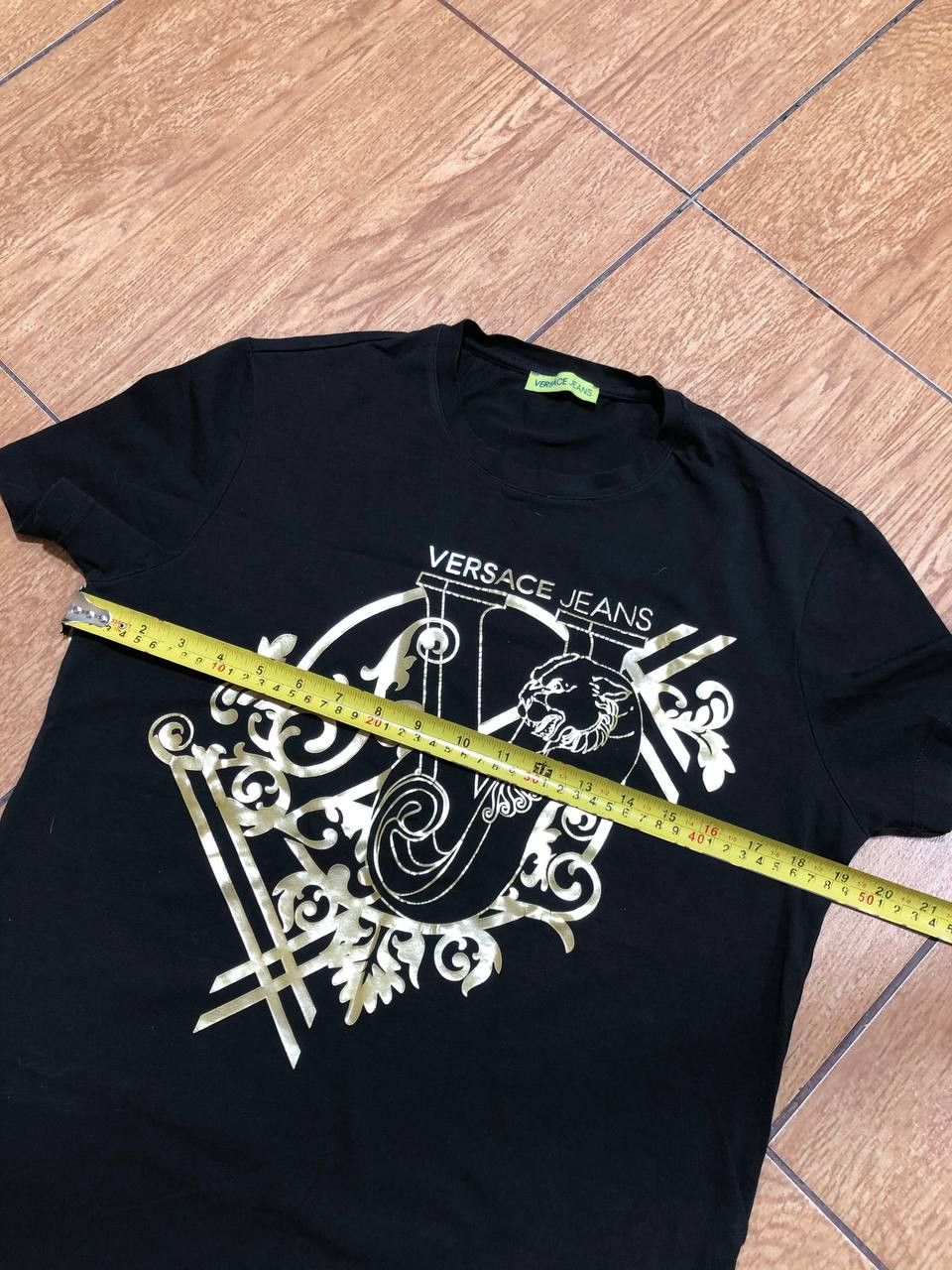 Versace Jeans Couture Luxury Versace Jeans T-shirt Big Logo Gold Rare Size US L / EU 52-54 / 3 - 12 Thumbnail