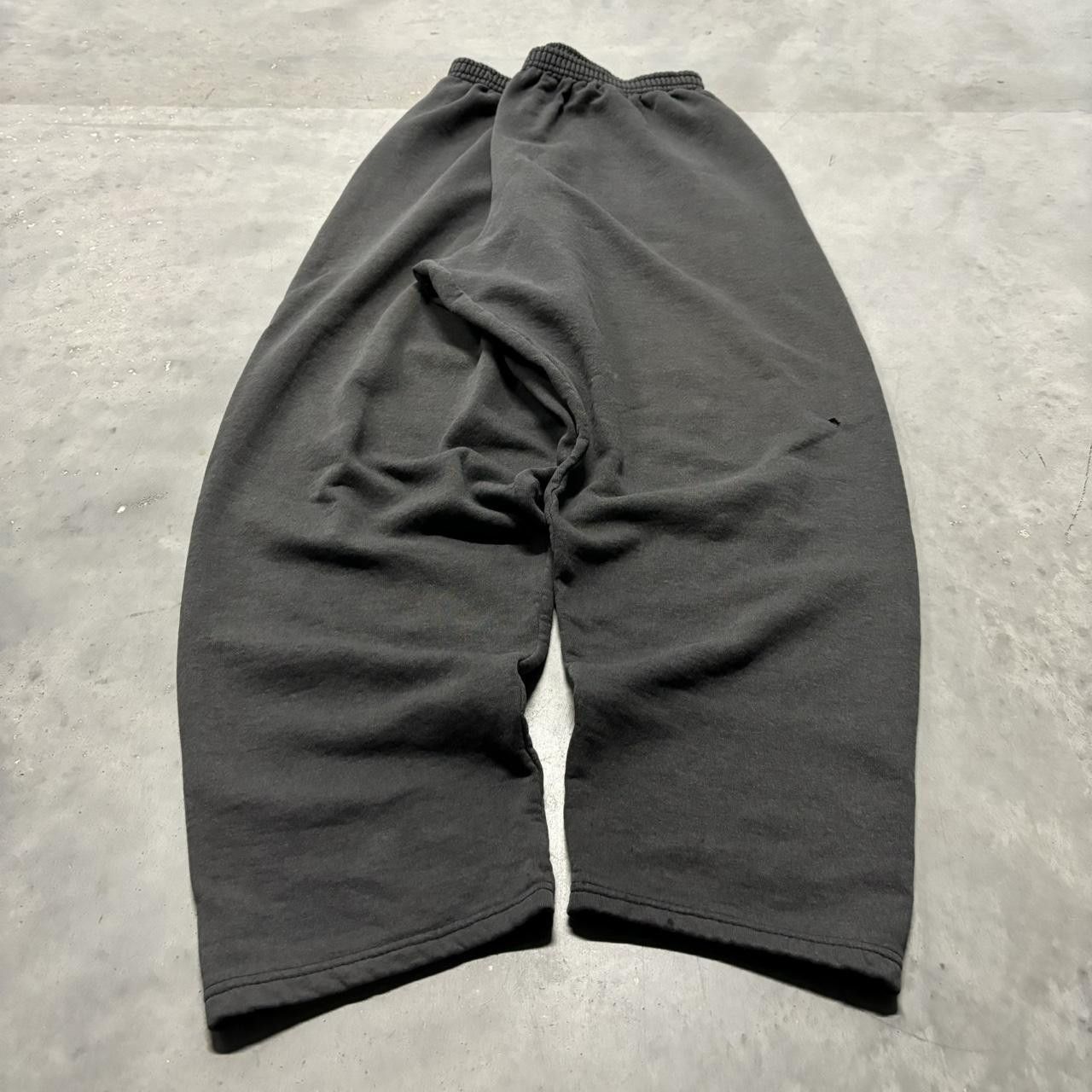 Japanese Brand × Vintage Crazy Vintage Y2K/2000s Faded Black Essential Sweatpants! Size US 32 / EU 48 - 3 Thumbnail