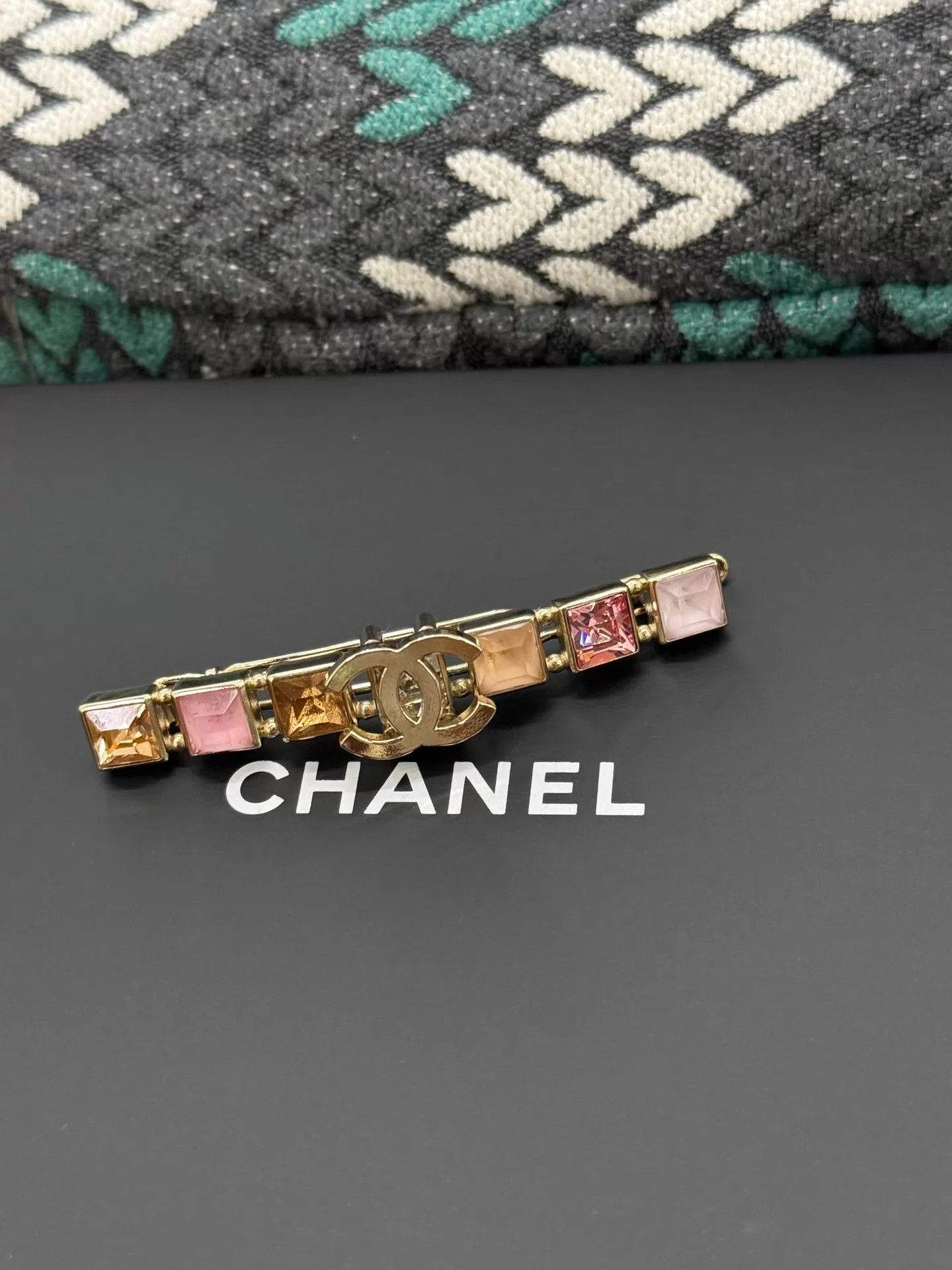 Chanel Chanel Pink Gem CC Hair Clip New Size ONE SIZE - 2 Thumbnail