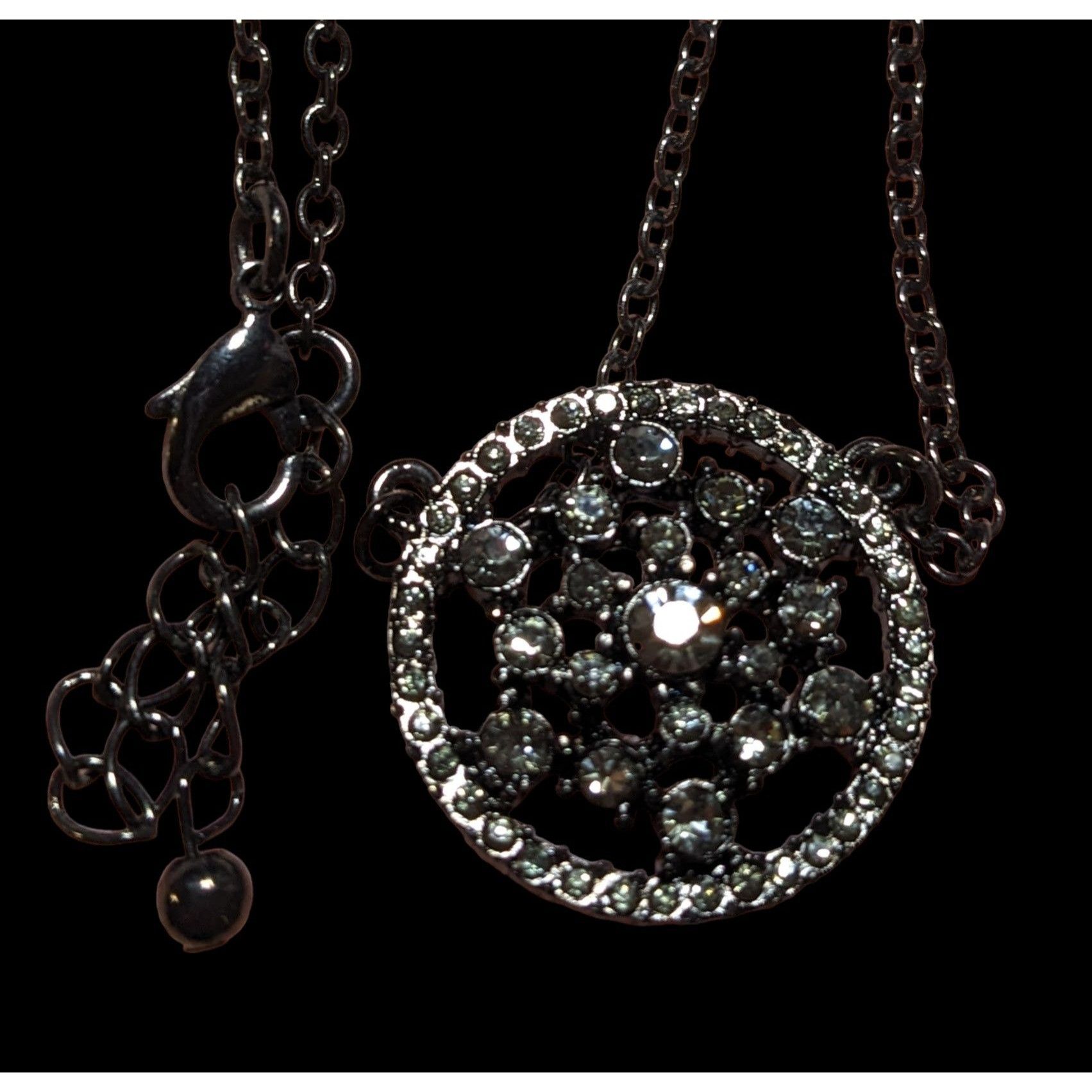 Other Gothic Rhinestone Snowflake Pendant Necklace Size ONE SIZE - 2 Thumbnail