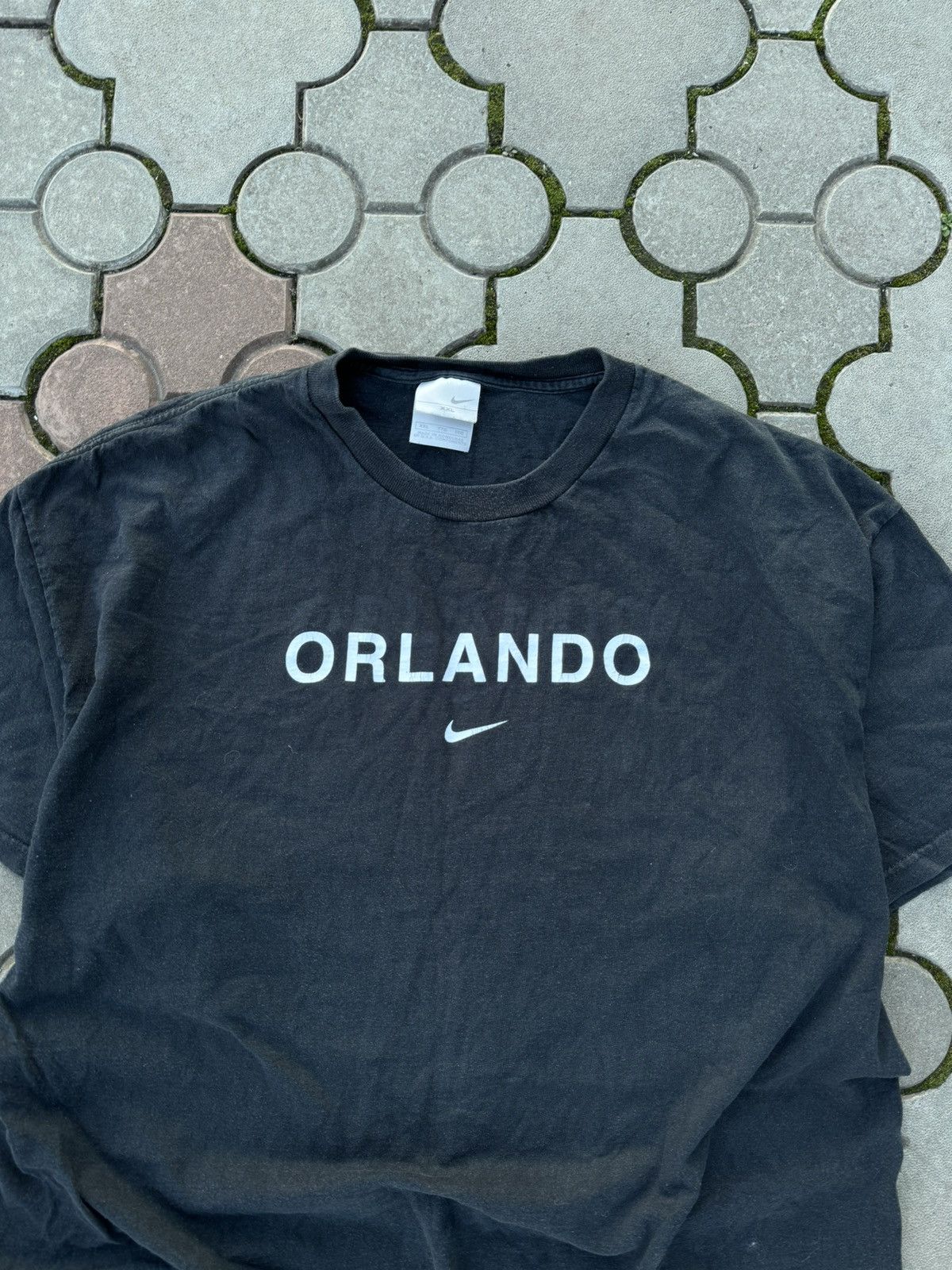 Vintage Vintage Nike Orlando Center Swoosh Tee Shirt Size US XXL / EU 58 / 5 - 2 Thumbnail