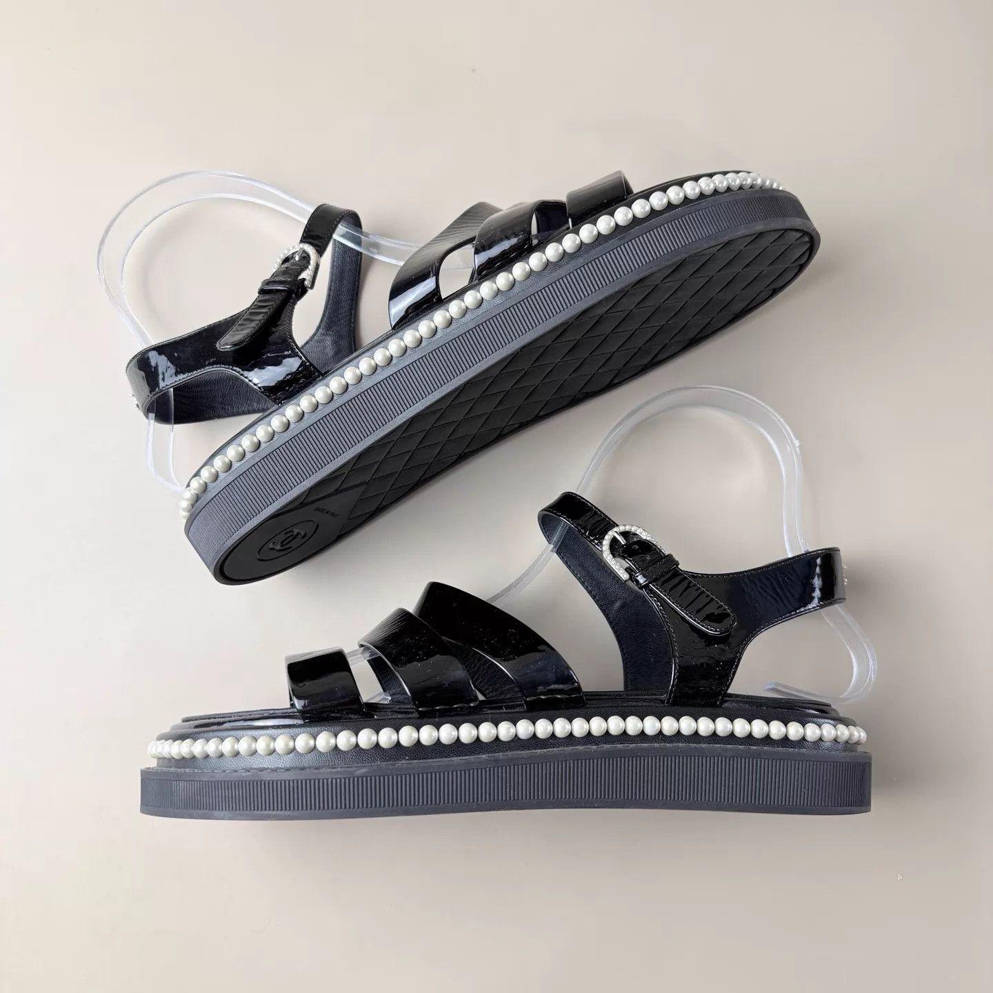 Chanel Chanel Black Pearl CC sandals EU 36.5 95 New Size US 6 / IT 36 - 5 Thumbnail