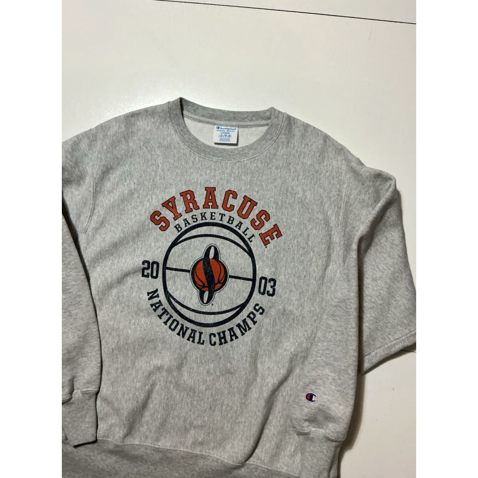 Champion Champion Reverse Weave Syracuse Orange Basketball 2003 Champions Sweatshirt Sz.L Gray Mens Size US L / EU 52-54 / 3 - 4 Thumbnail