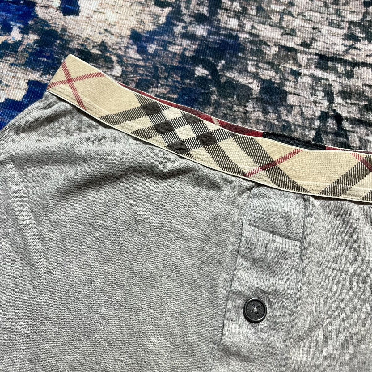 Burberry × Designer × Vintage ⚡️VINTAGE⚡️Burberry Novacheck Boxer Size US 32 / EU 48 - 4 Thumbnail