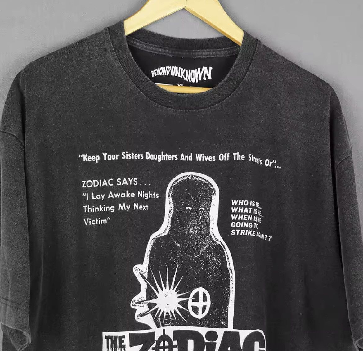 Japanese Brand × Vintage The Zodiac Killer Graphic Printed Cotton Tshirt Size US S / EU 44-46 / 1 - 3 Thumbnail