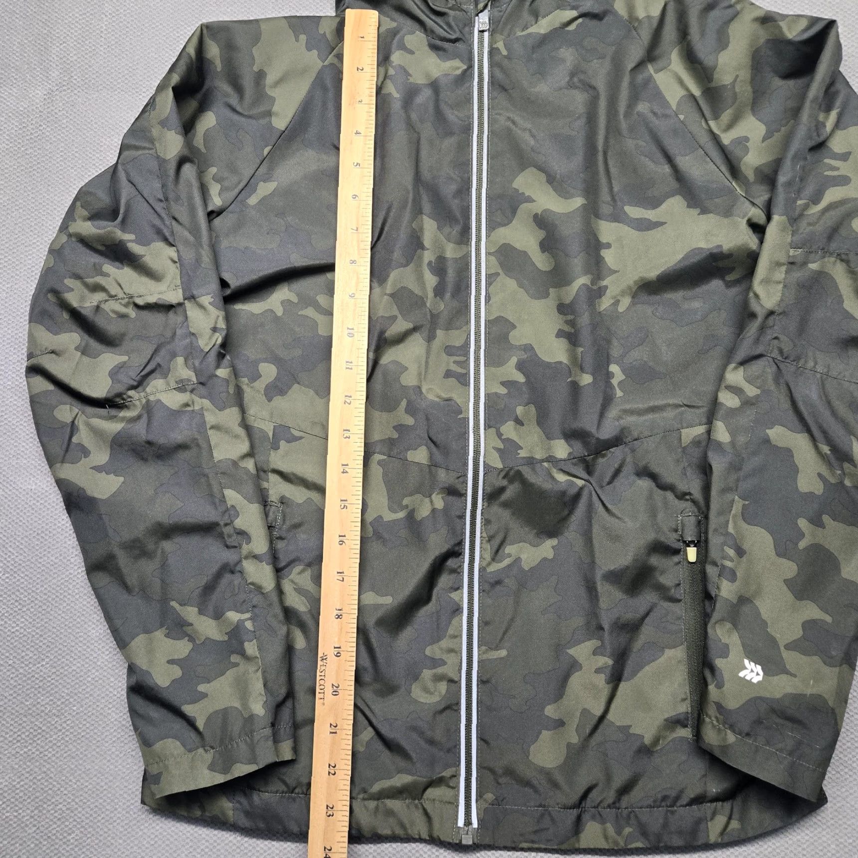Vintage All In Motion Jacket Mens Large Camo Hooded Windbreaker Lightweight Full Zip Size US L / EU 52-54 / 3 - 4 Thumbnail