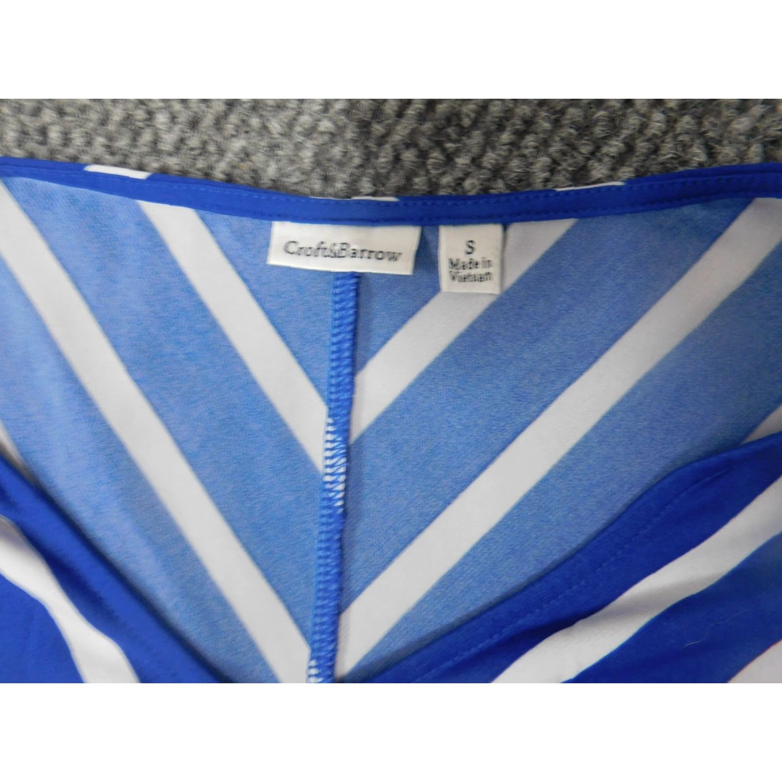Croft & Barrow Croft & Barrow Womens Blouse S Blue Striped Crew Neck Pullover Short Sleeve Casual Regular Polyester Rayon Top Shirt Size S / US 4 / IT 40 - 6 Thumbnail