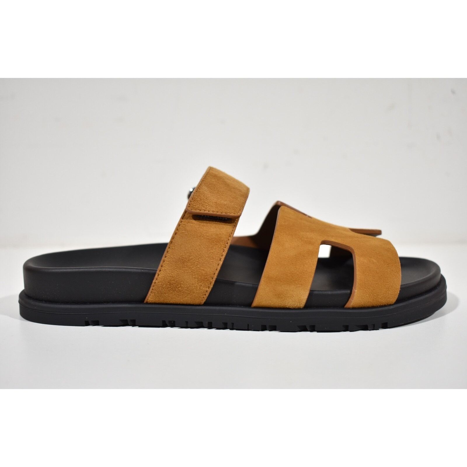 Hermes Hermes Chypre Sandal Black Naturel Gold Suede H Logo Size US 8 / IT 38 - 2 Thumbnail