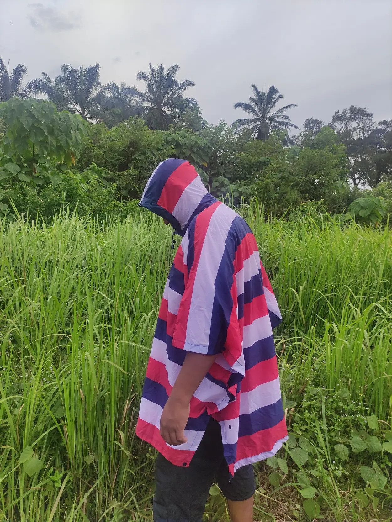 Tommy Hilfiger NOS🔥 TOMMY HILFIGER PONCHO /CAPE RAINCOAT Size US L / EU 52-54 / 3 - 4 Thumbnail