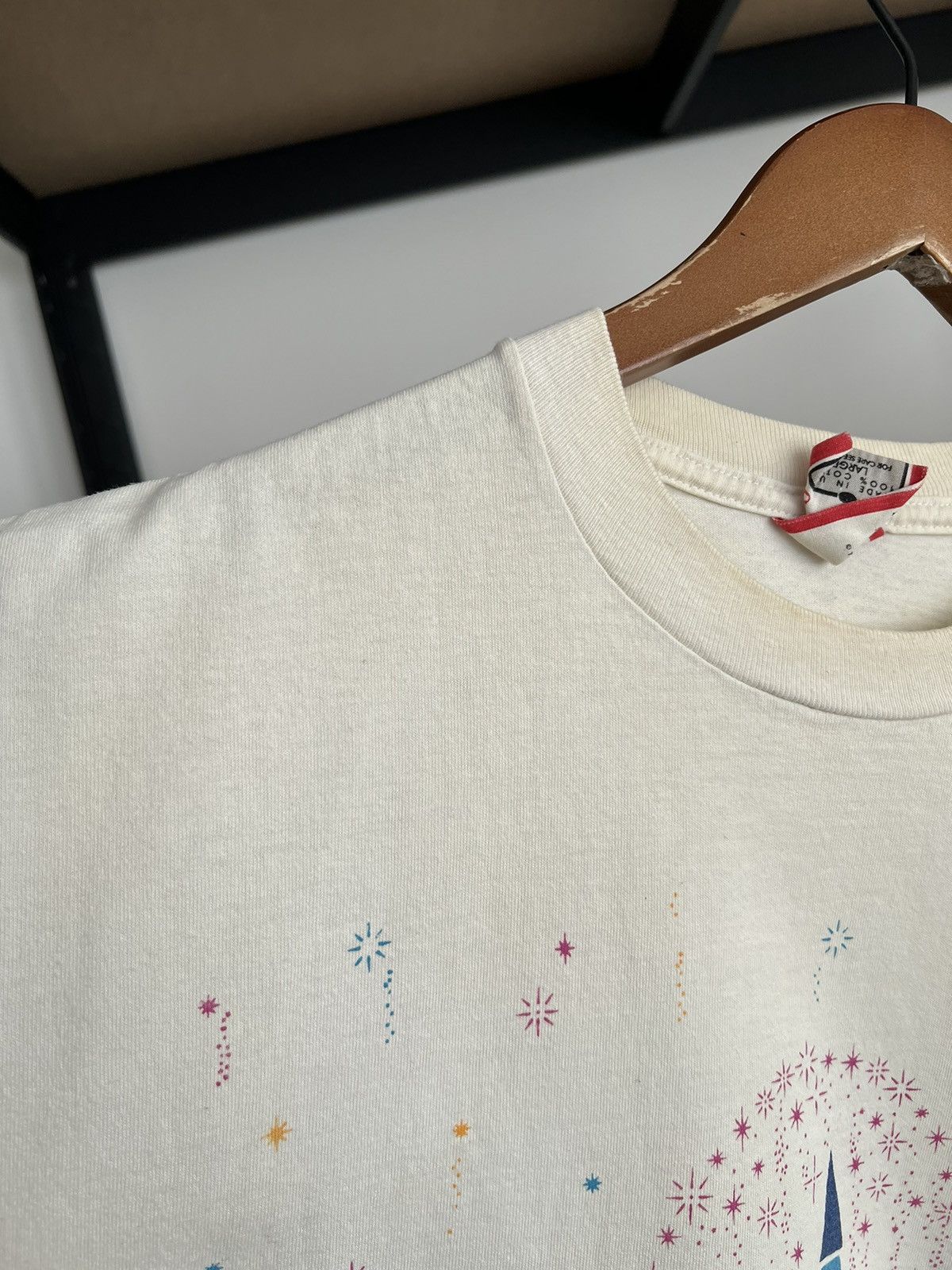 Disney Vintage 90s Mickey Mouse Walt Disney World Castle T-shirt Size US L / EU 52-54 / 3 - 12 Thumbnail