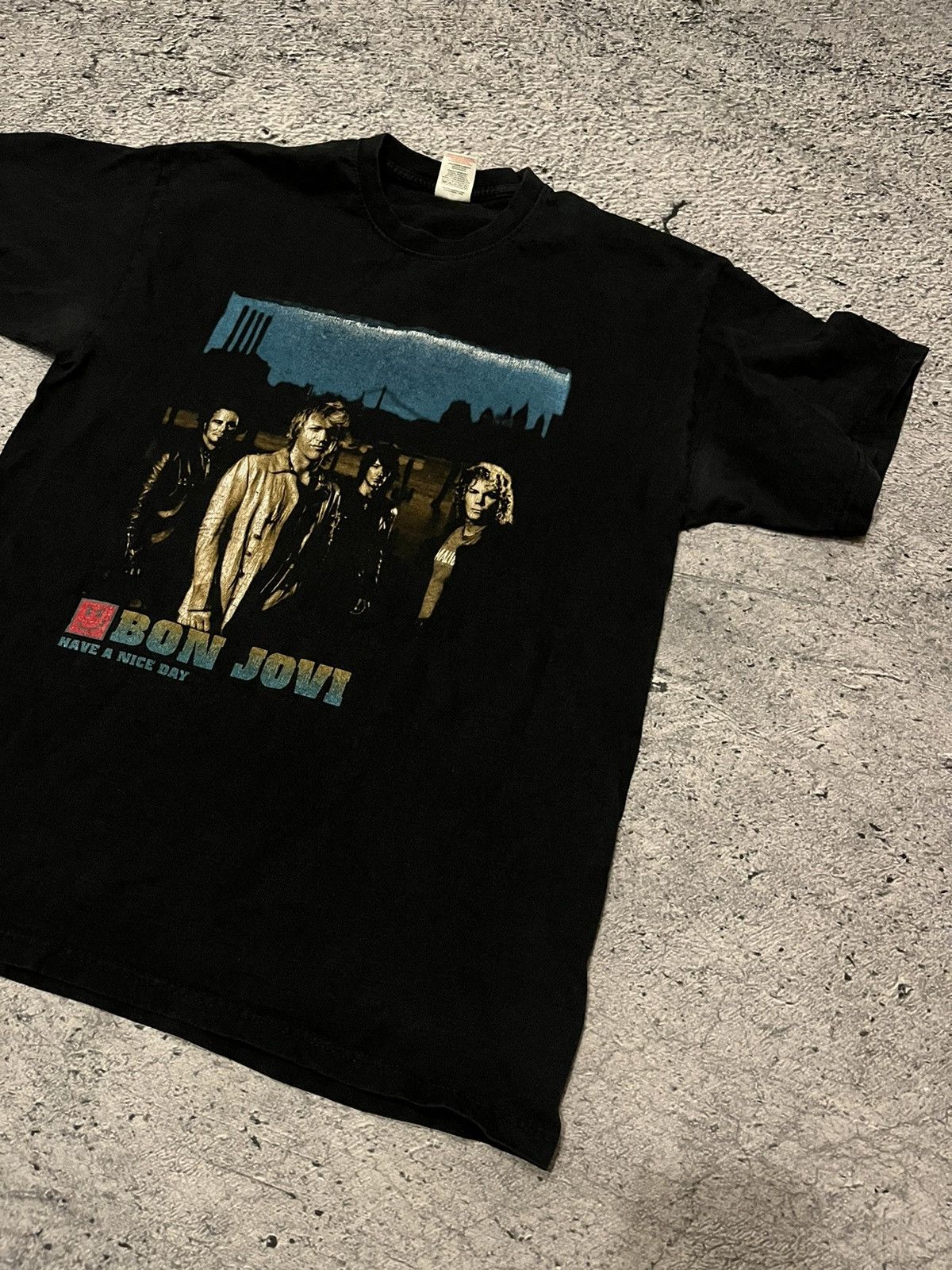 Band Tees × Vintage Vintage 2006 Bonjovi World Tour t-shirt Size US M / EU 48-50 / 2 - 3 Thumbnail