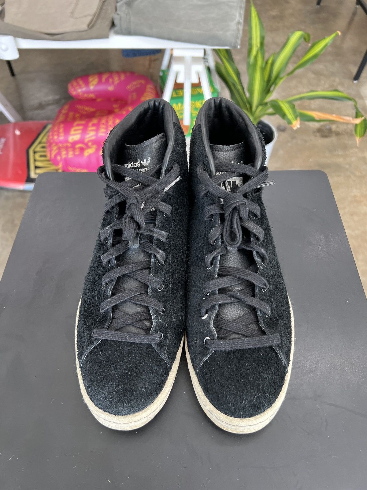 Adidas × Neighborhood × Undefeated Adidas Official Mid 80s Neighborhood x Undefeated Sz. 11.5 Size US 11.5 / EU 44-45 - 2 Thumbnail